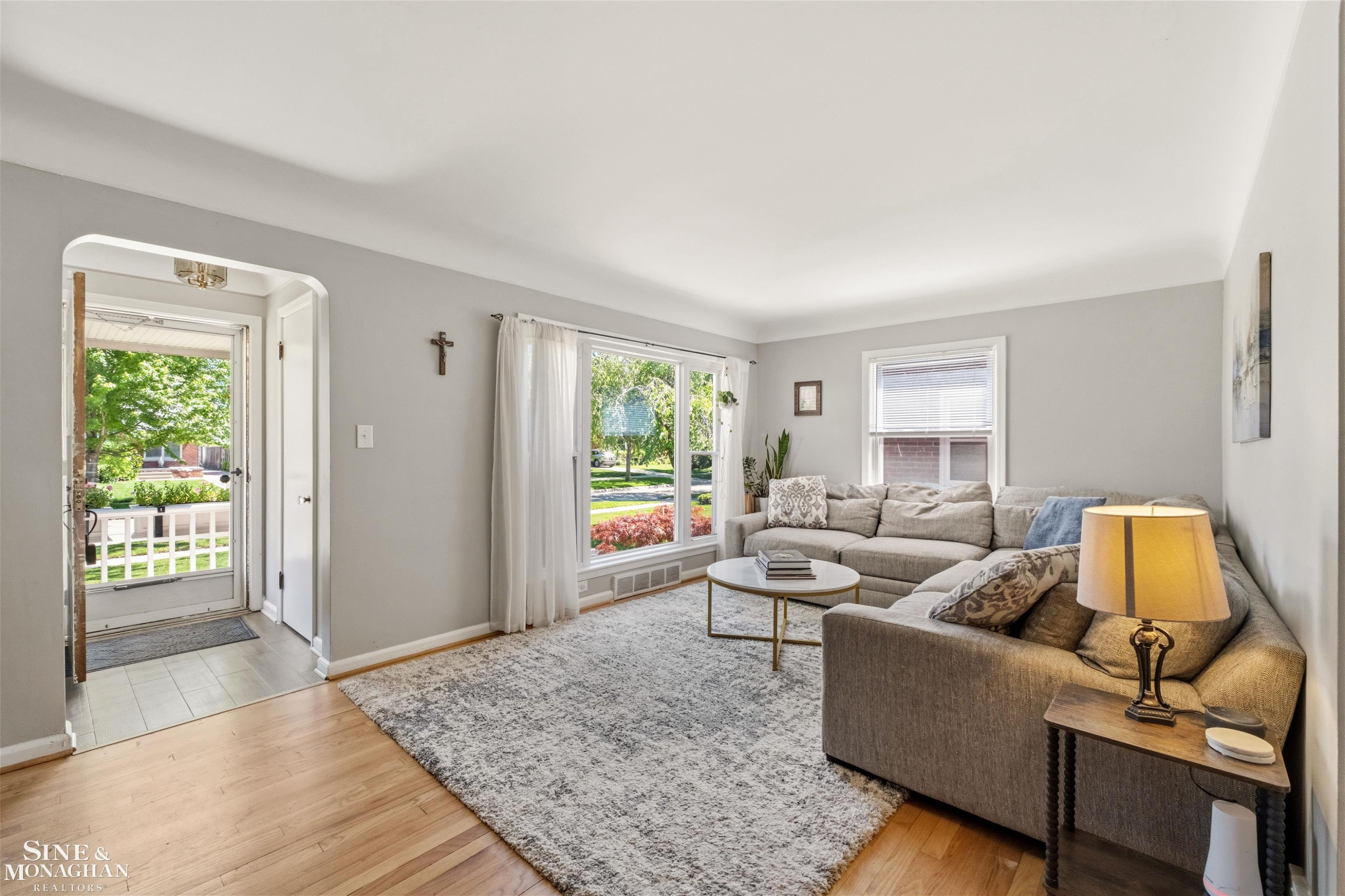 1229 Brys Drive, Grosse Pointe Woods, MI 48236 — Photo 4