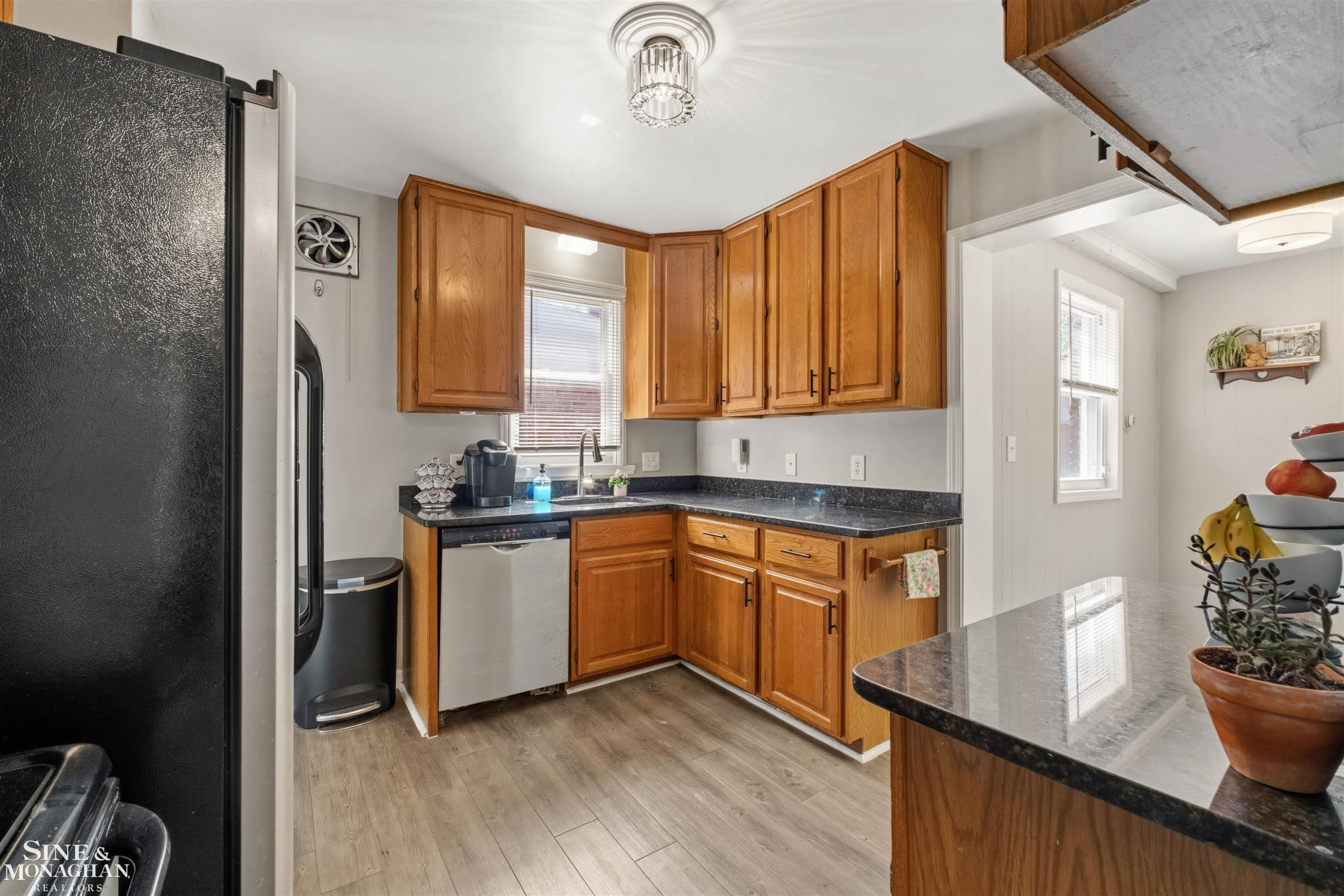 1229 Brys Drive, Grosse Pointe Woods, MI 48236 — Photo 11