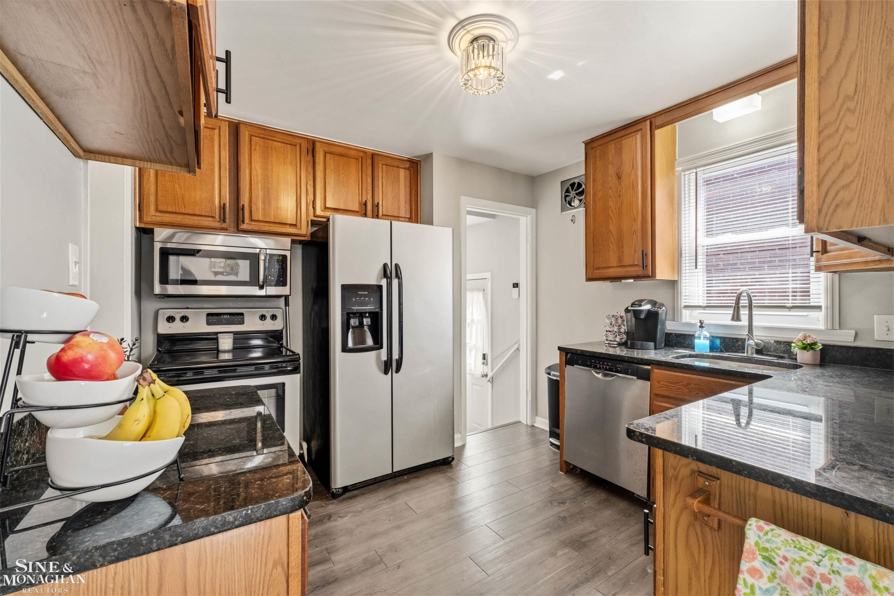 1229 Brys Drive, Grosse Pointe Woods, MI 48236 — Photo 12