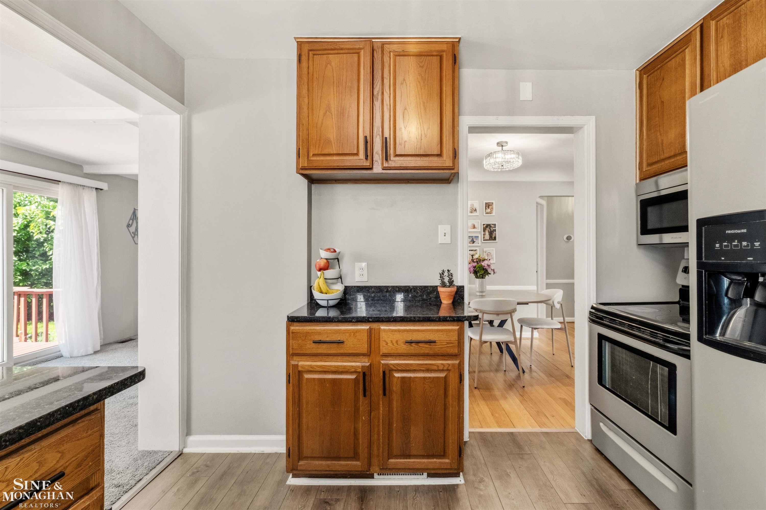 1229 Brys Drive, Grosse Pointe Woods, MI 48236 — Photo 13