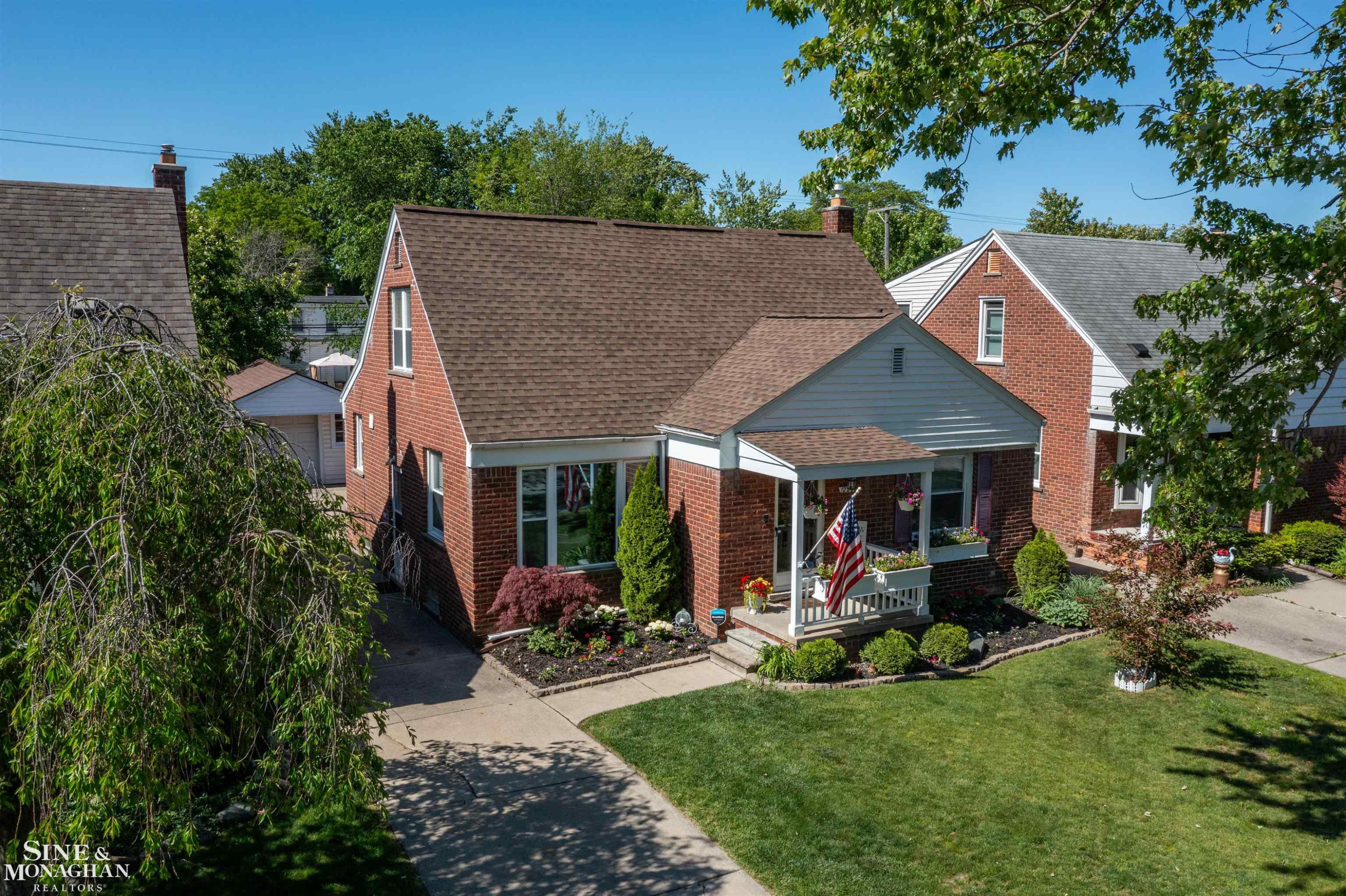 1229 Brys Drive, Grosse Pointe Woods, MI 48236 — Photo 46