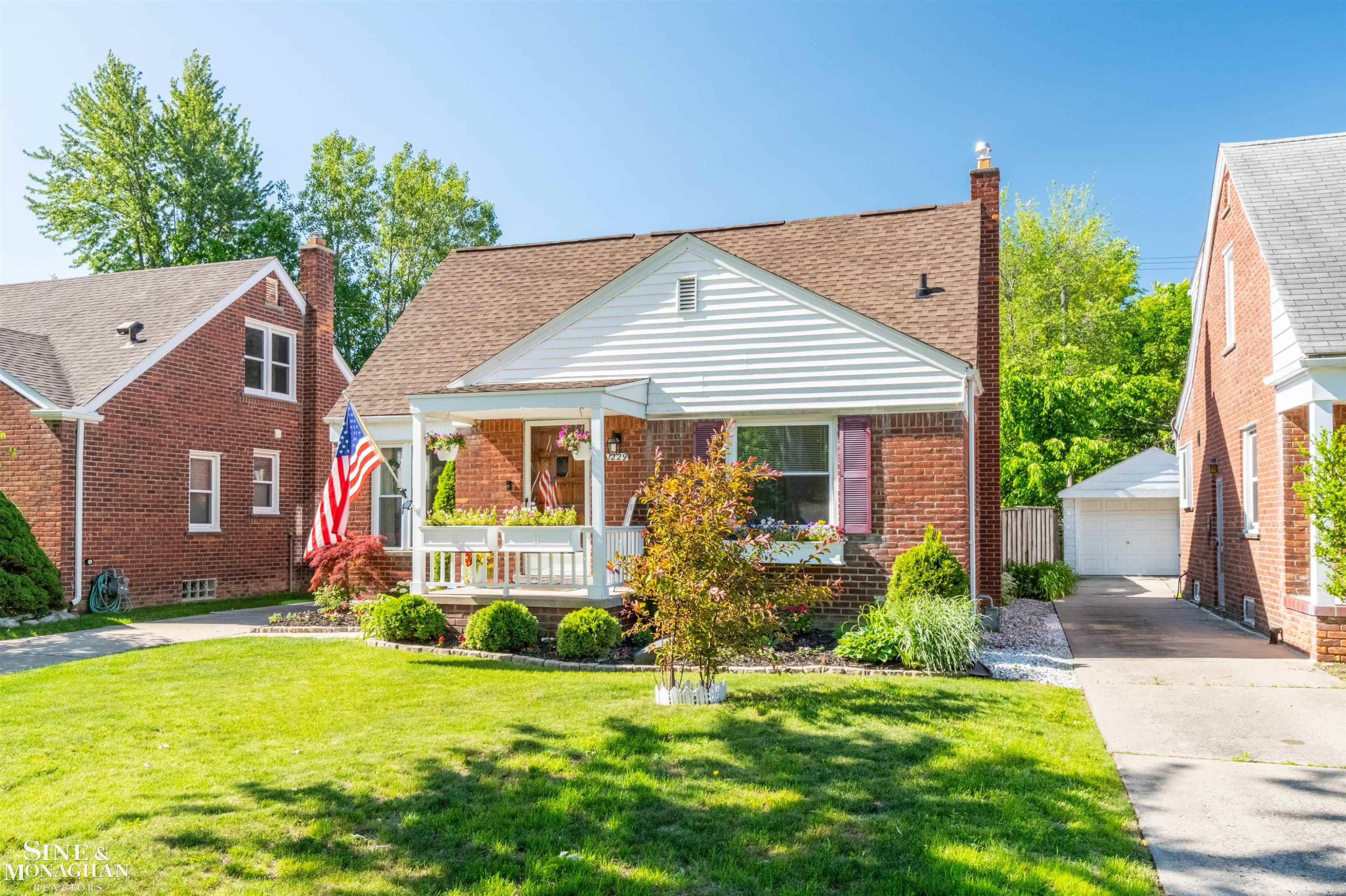 1229 Brys Drive, Grosse Pointe Woods, MI 48236 — Photo 47