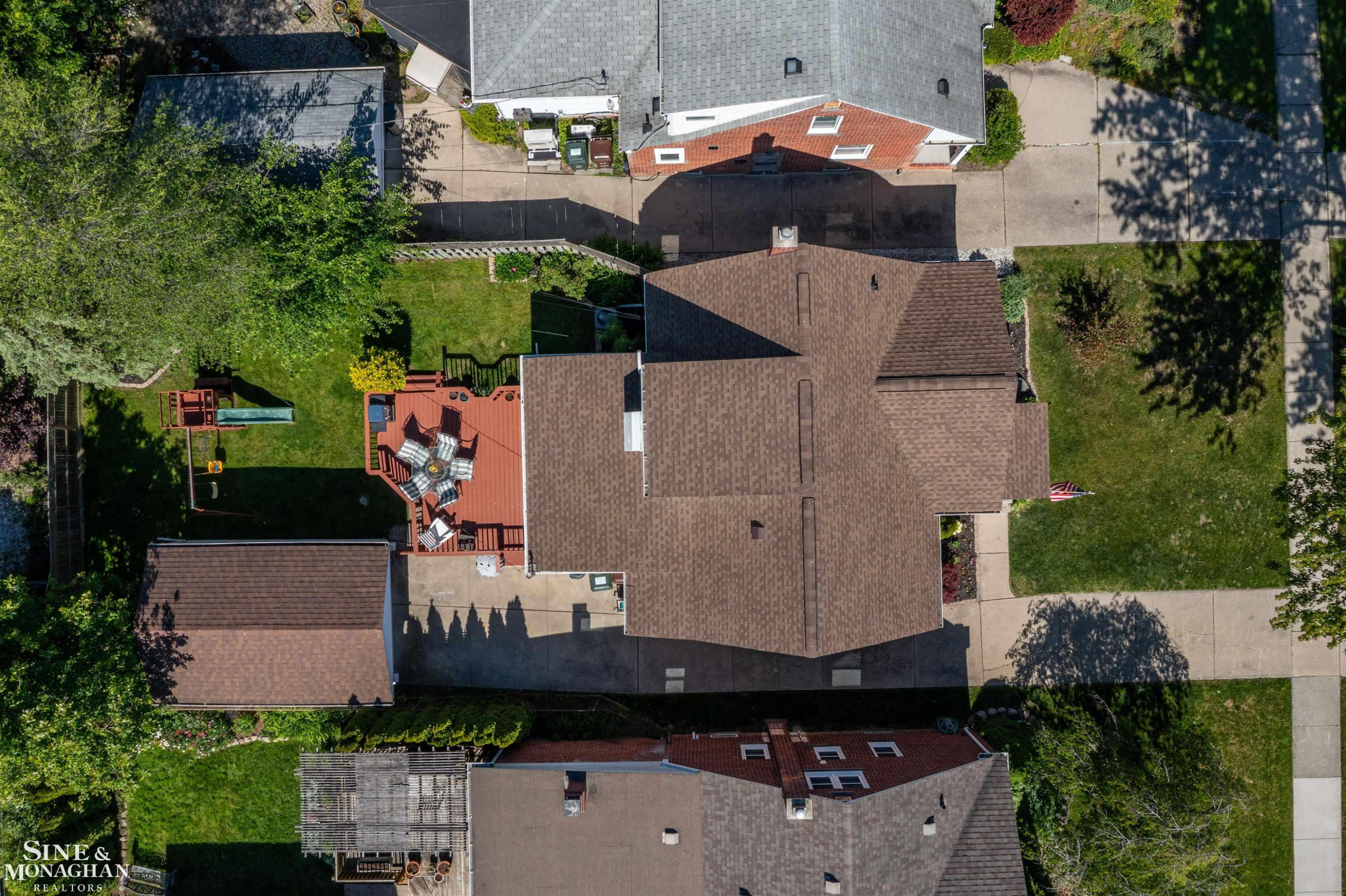 1229 Brys Drive, Grosse Pointe Woods, MI 48236 — Photo 51