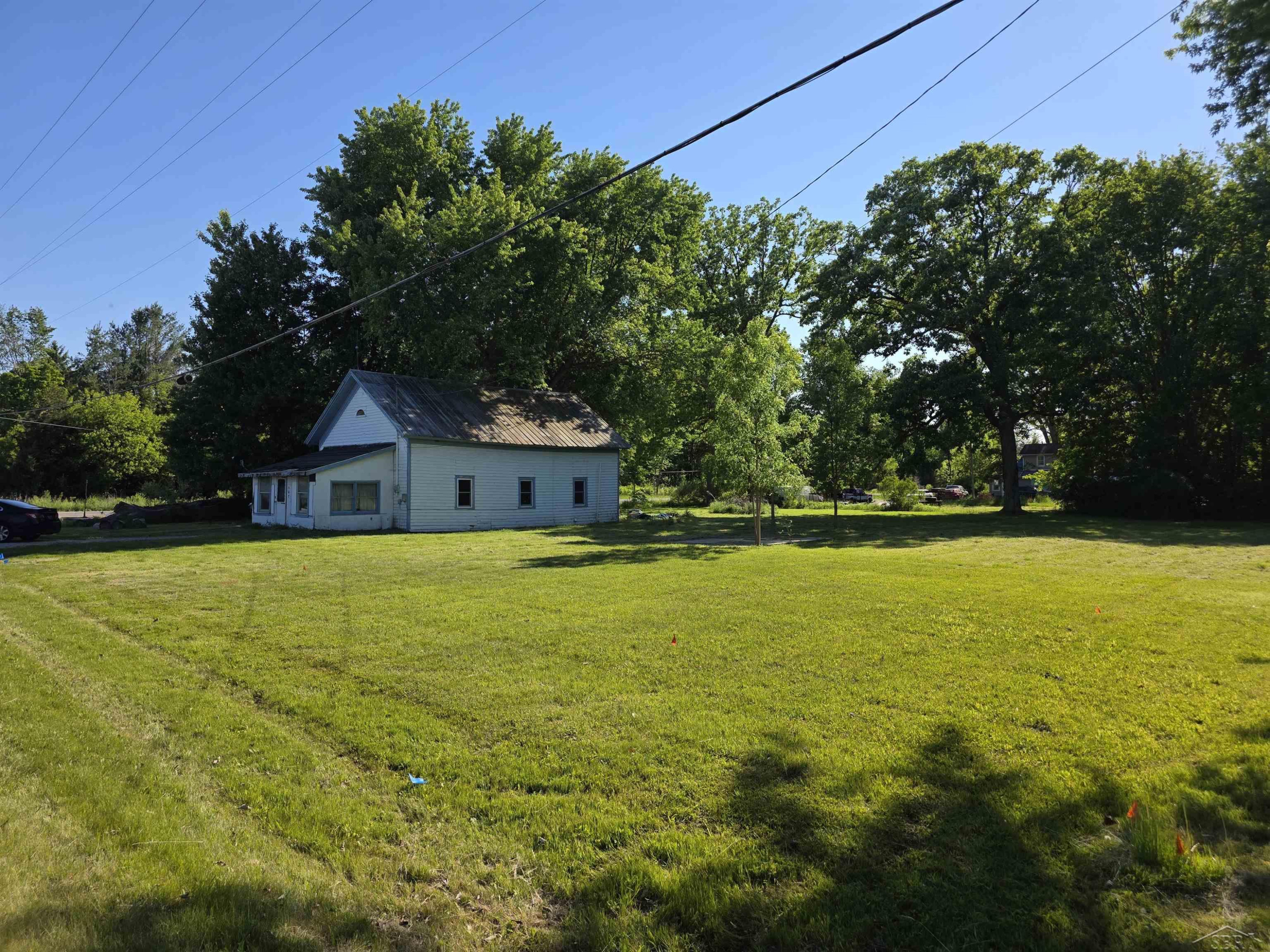 507 N Nine Mile Road, Sanford, MI 48657 — Photo 3