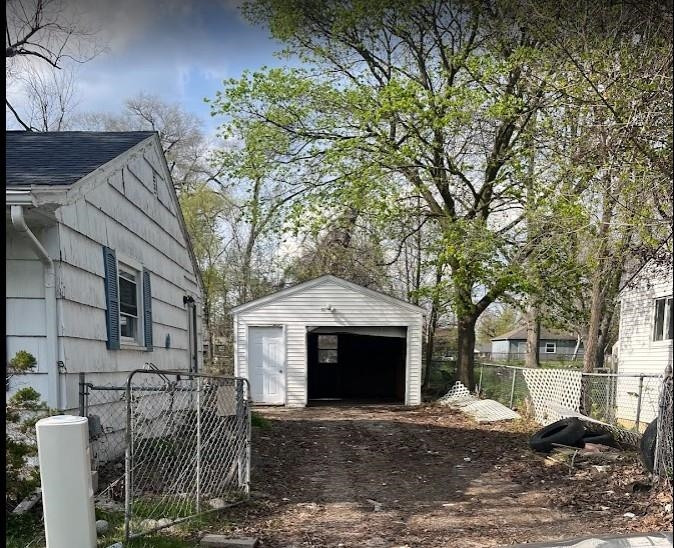 1496 Maria Street, Flint, MI 48507 — Photo 2