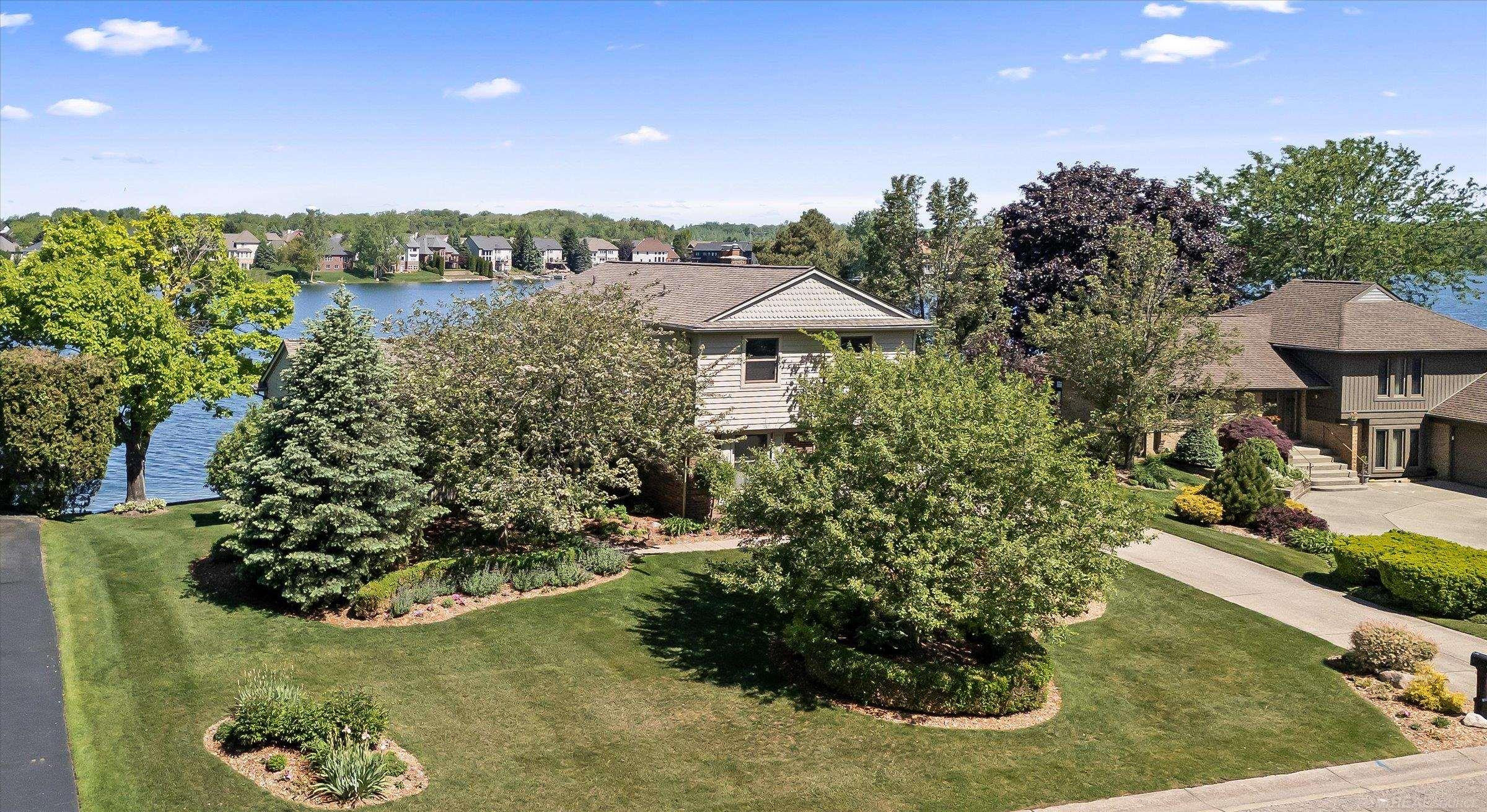 400 Lakes Edge Drive, Oxford, MI 48371 — Photo 5