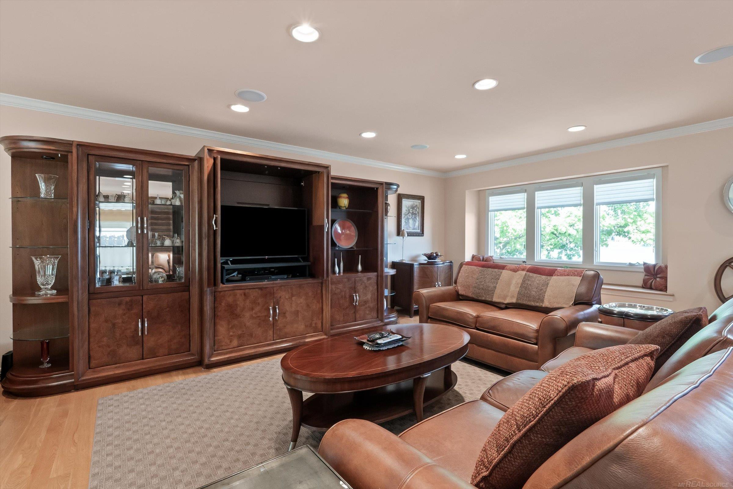400 Lakes Edge Drive, Oxford, MI 48371 — Photo 9