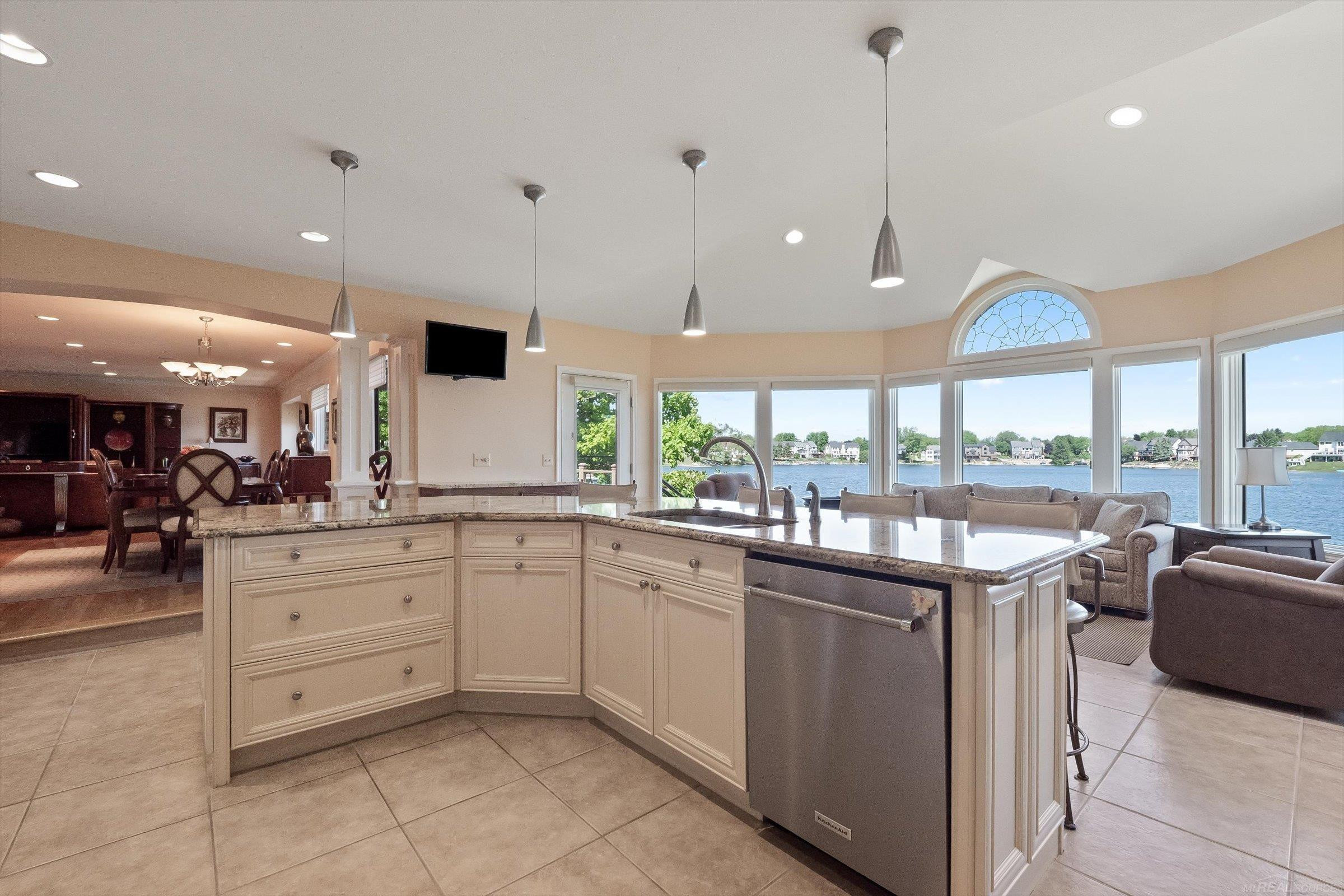 400 Lakes Edge Drive, Oxford, MI 48371 — Photo 16