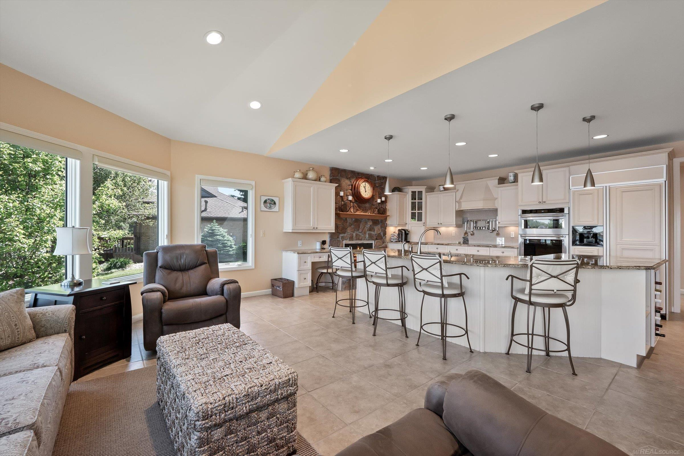 400 Lakes Edge Drive, Oxford, MI 48371 — Photo 18