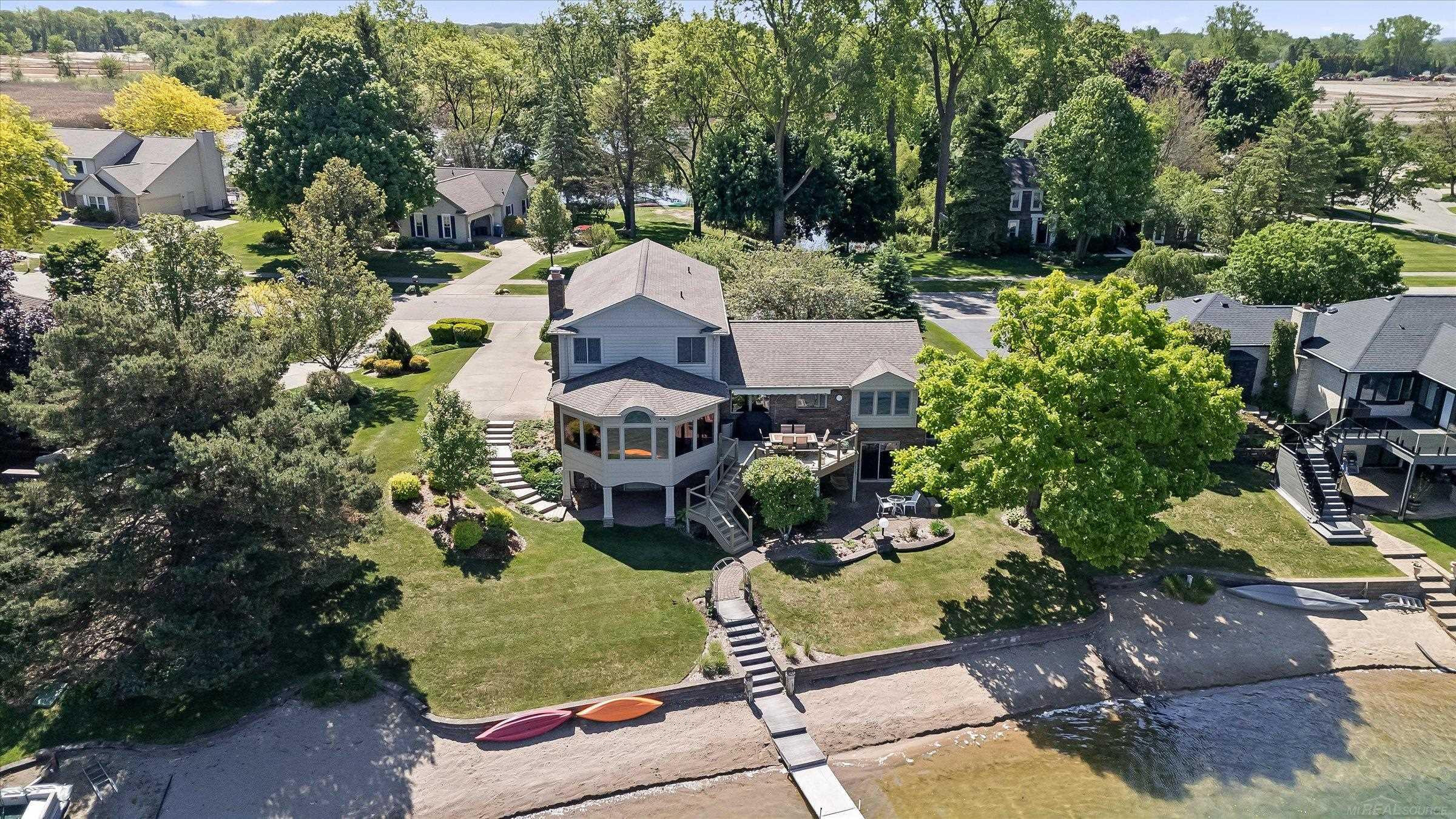 400 Lakes Edge Drive, Oxford, MI 48371 — Photo 34