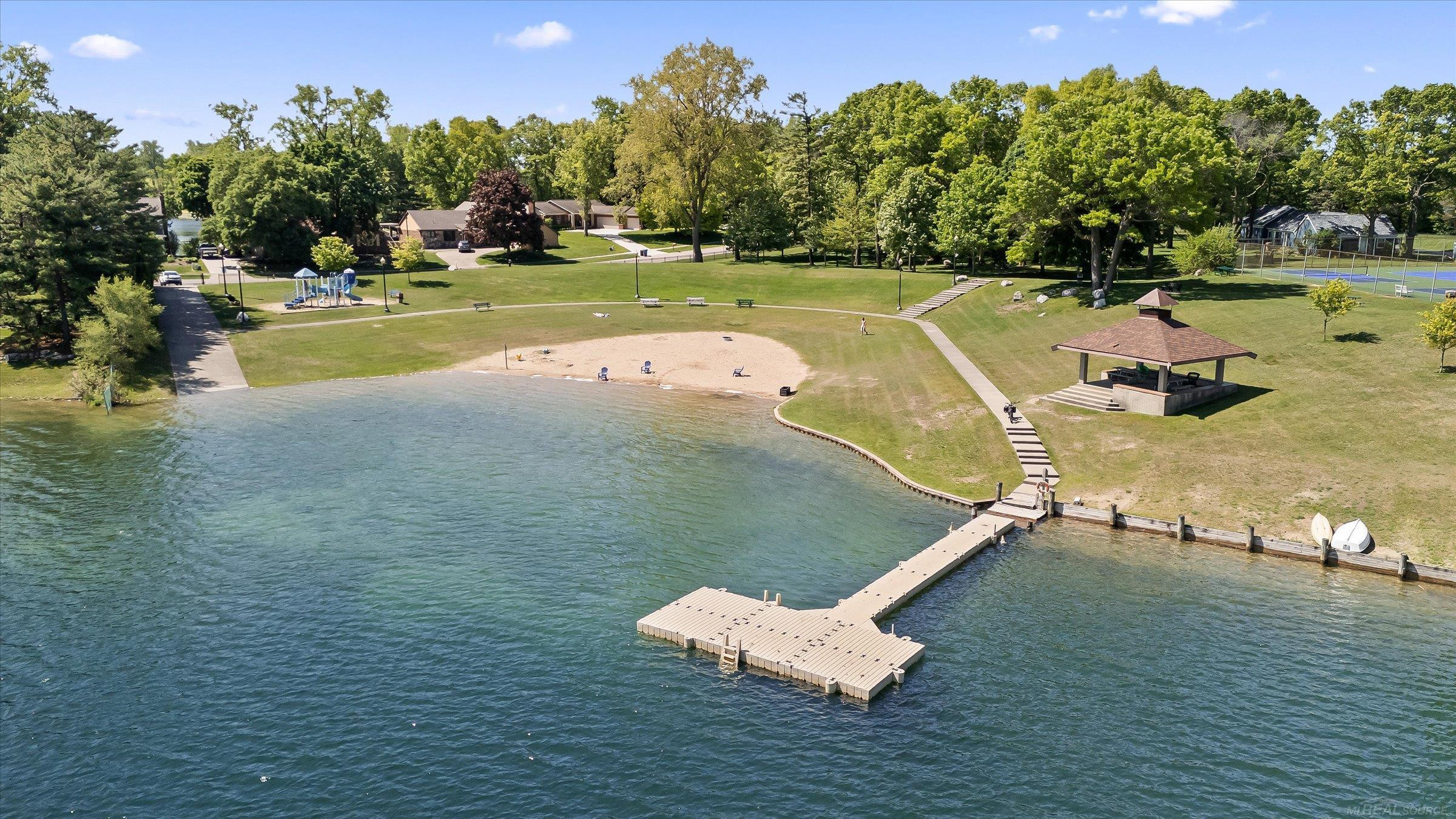 400 Lakes Edge Drive, Oxford, MI 48371 — Photo 42