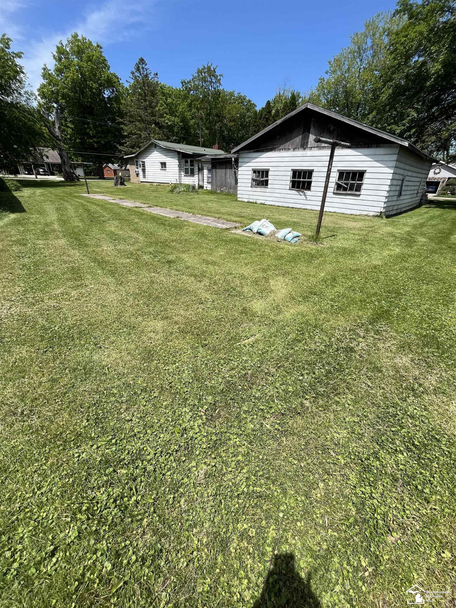13698 Laplaisance Road, Monroe, MI 48161