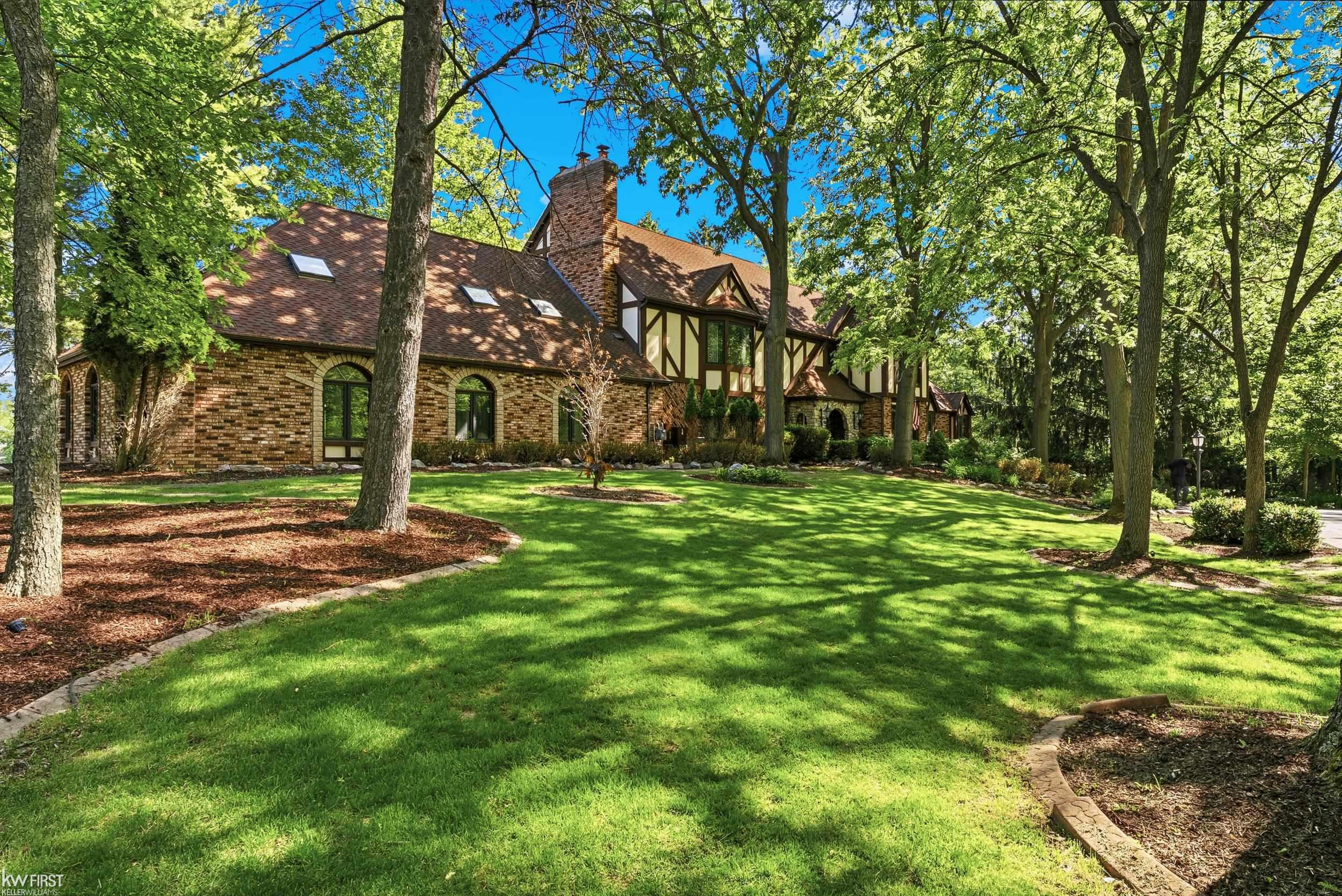 9220 Creekwood Lake Trail, Grand Blanc, MI 48439 — Photo 2