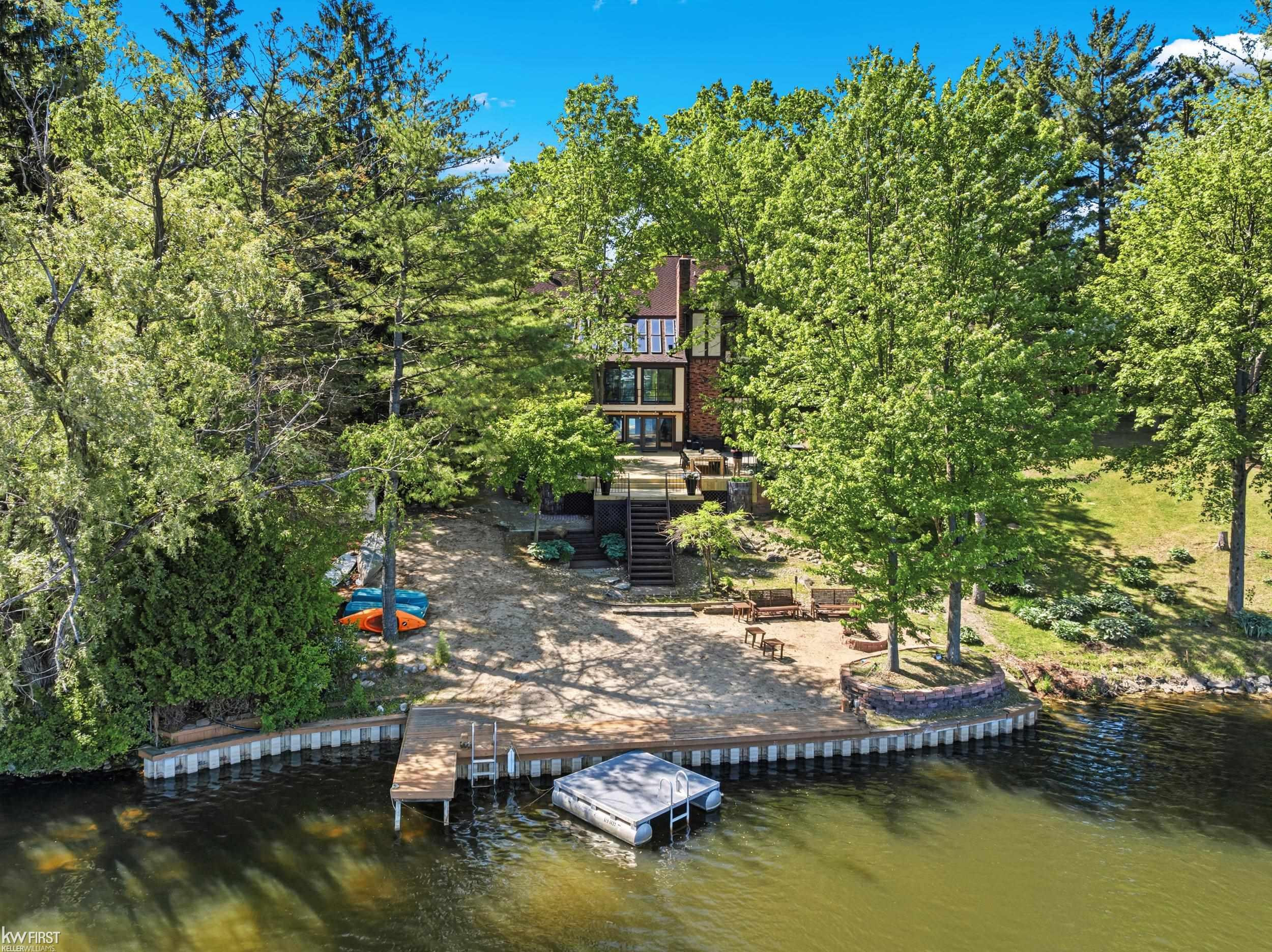 9220 Creekwood Lake Trail, Grand Blanc, MI 48439 — Photo 3