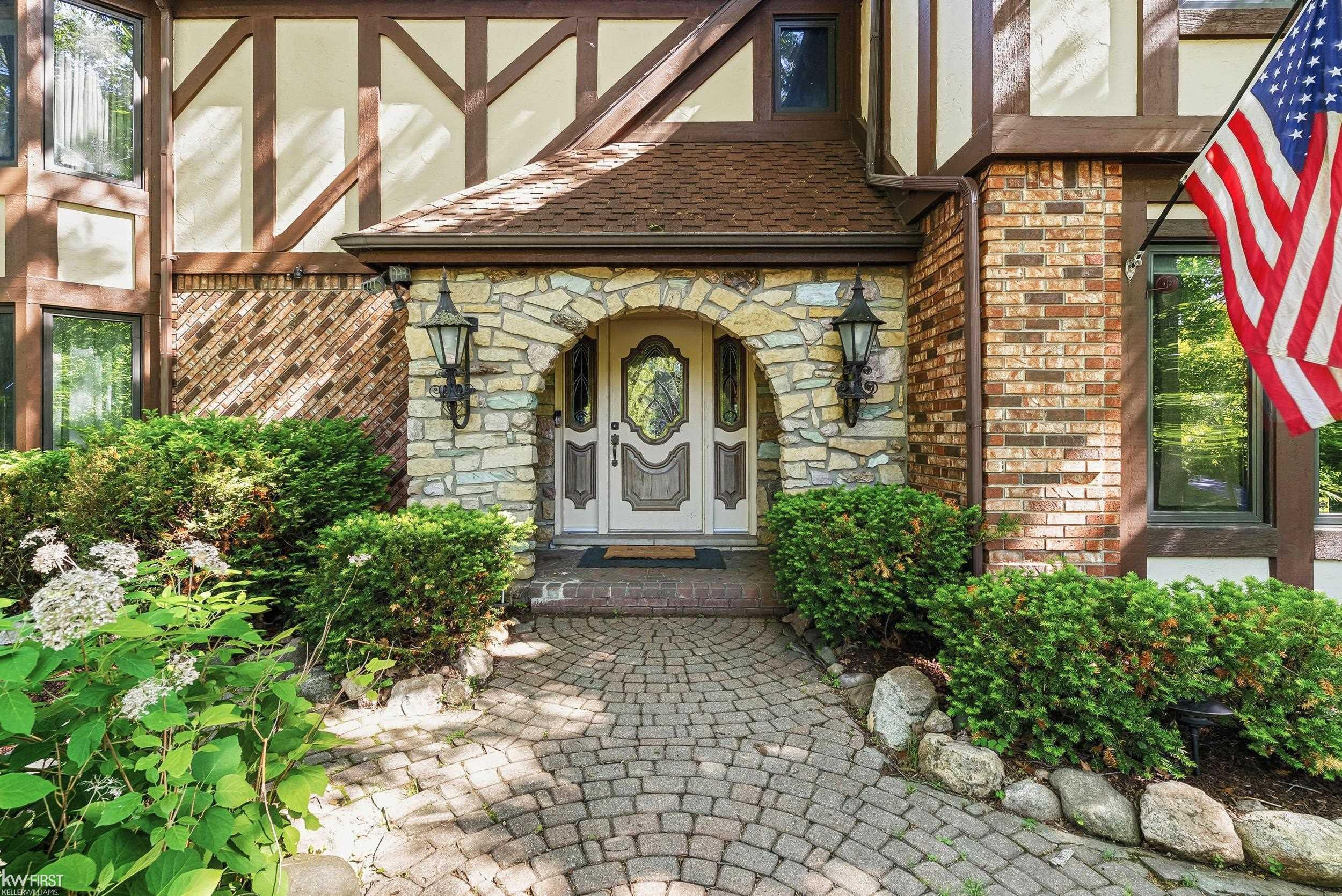 9220 Creekwood Lake Trail, Grand Blanc, MI 48439 — Photo 85