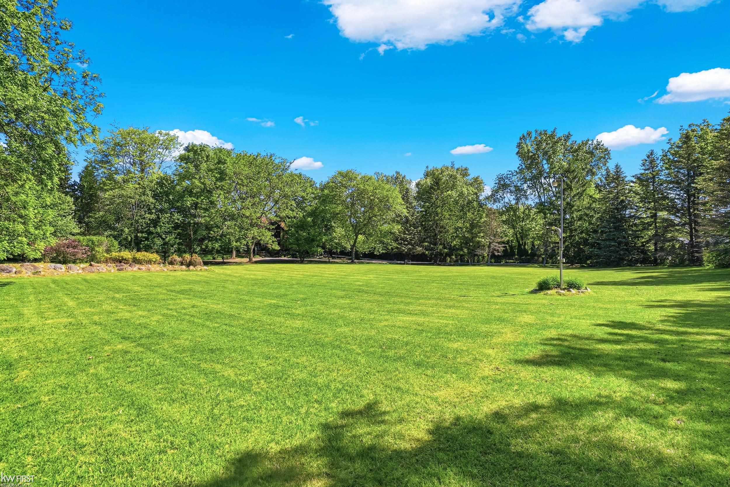 9220 Creekwood Lake Trail, Grand Blanc, MI 48439 — Photo 87
