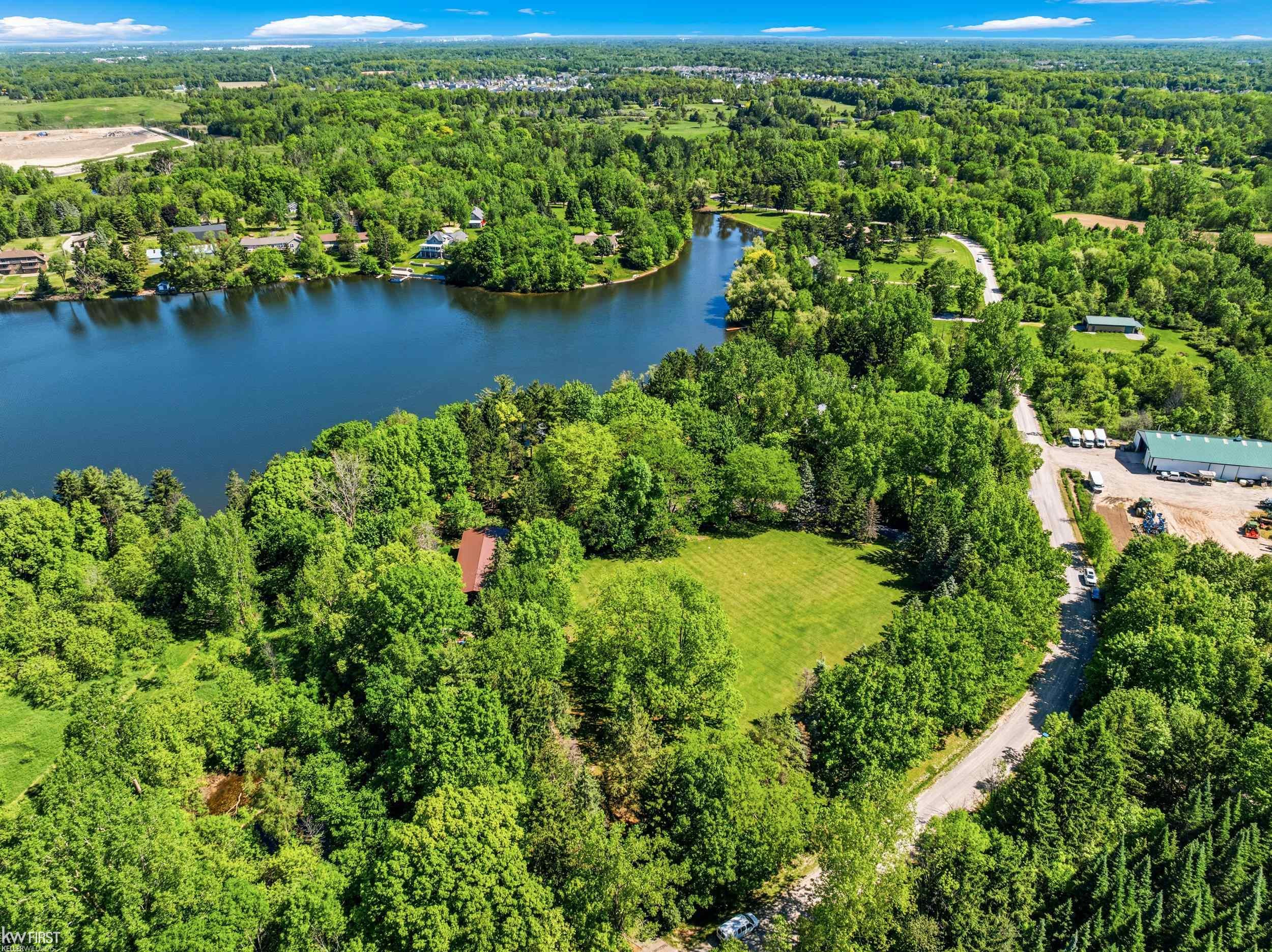 9220 Creekwood Lake Trail, Grand Blanc, MI 48439 — Photo 90