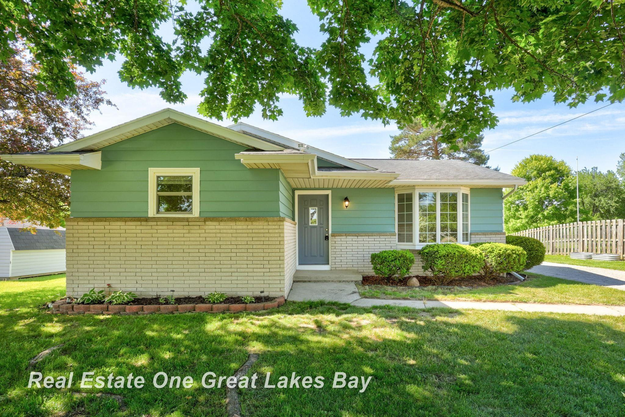 1813 Van Geisen Road, Caro, MI 48723 — Photo 2
