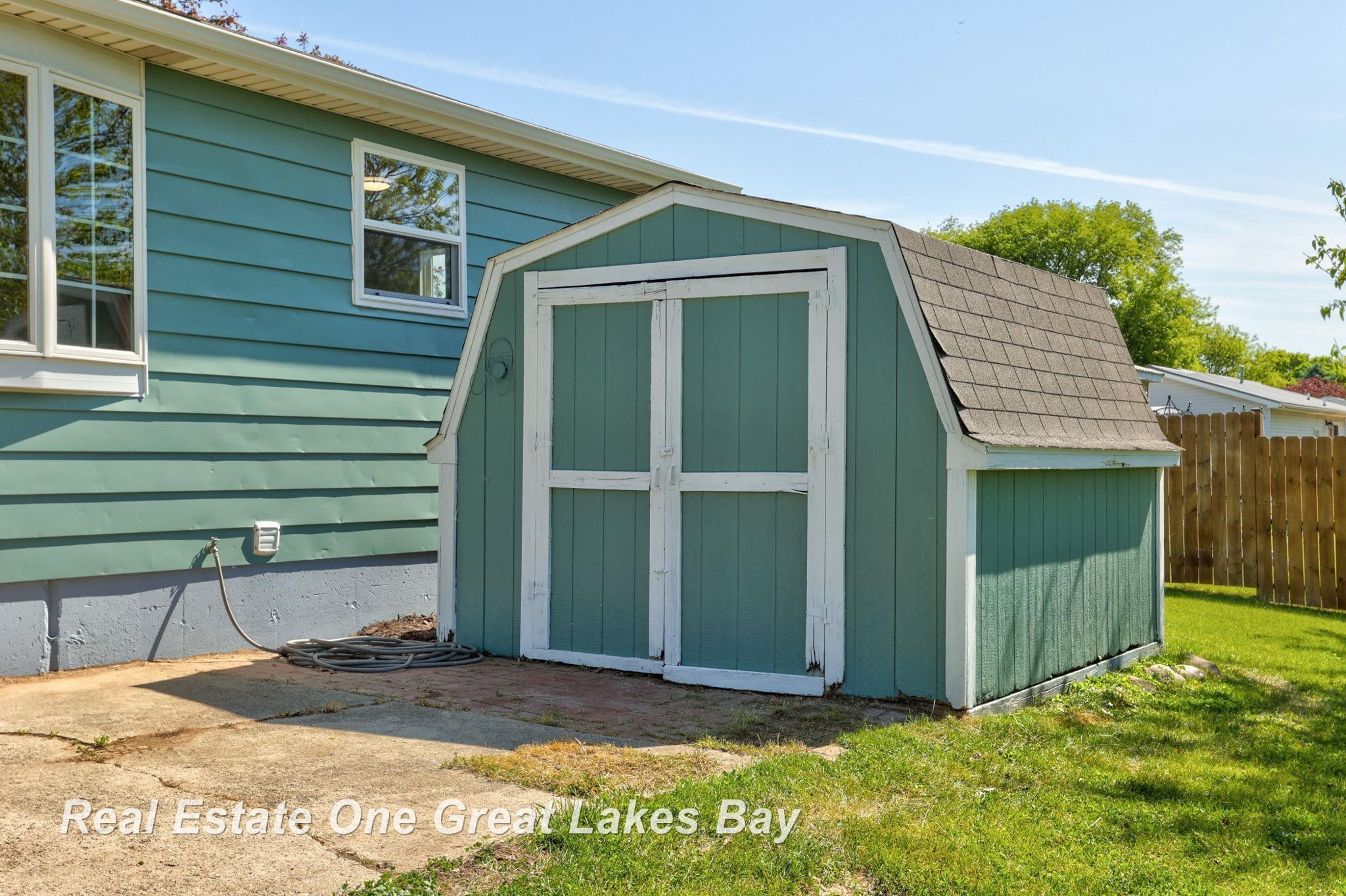 1813 Van Geisen Road, Caro, MI 48723 — Photo 31
