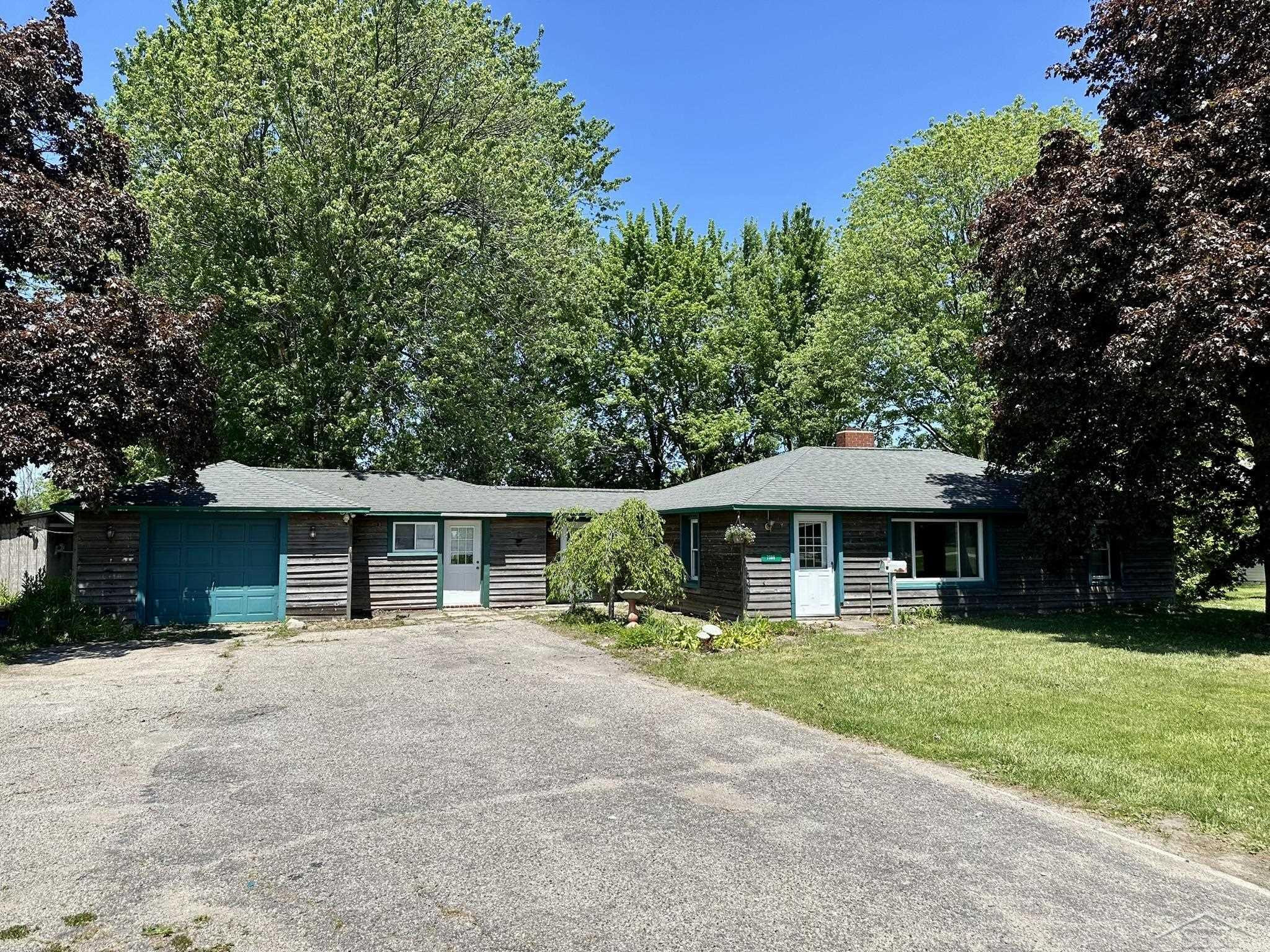 7389 E Monroe Road, Breckenridge, MI 48615