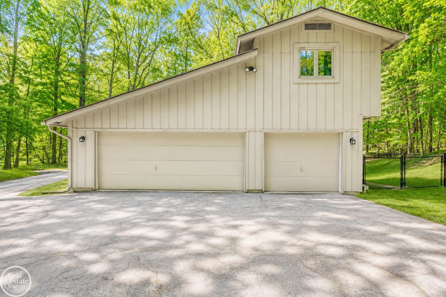 9065 Autumnglo Drive, Clarkston, MI 48348 — Photo 4