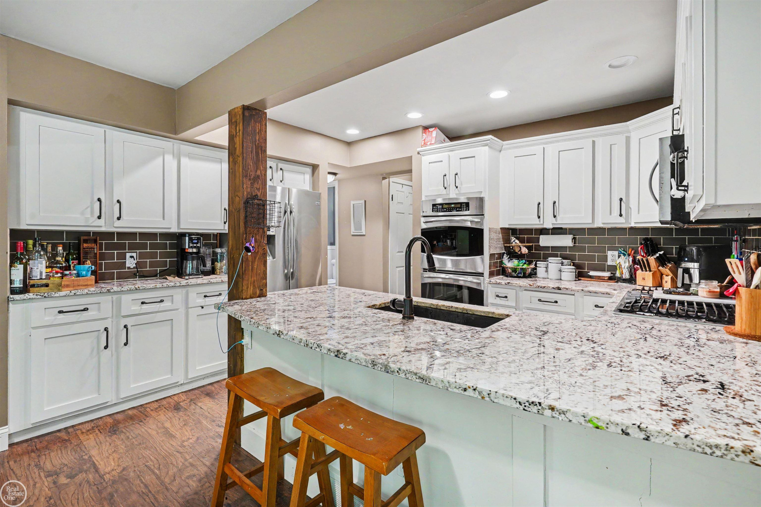 9065 Autumnglo Drive, Clarkston, MI 48348 — Photo 9