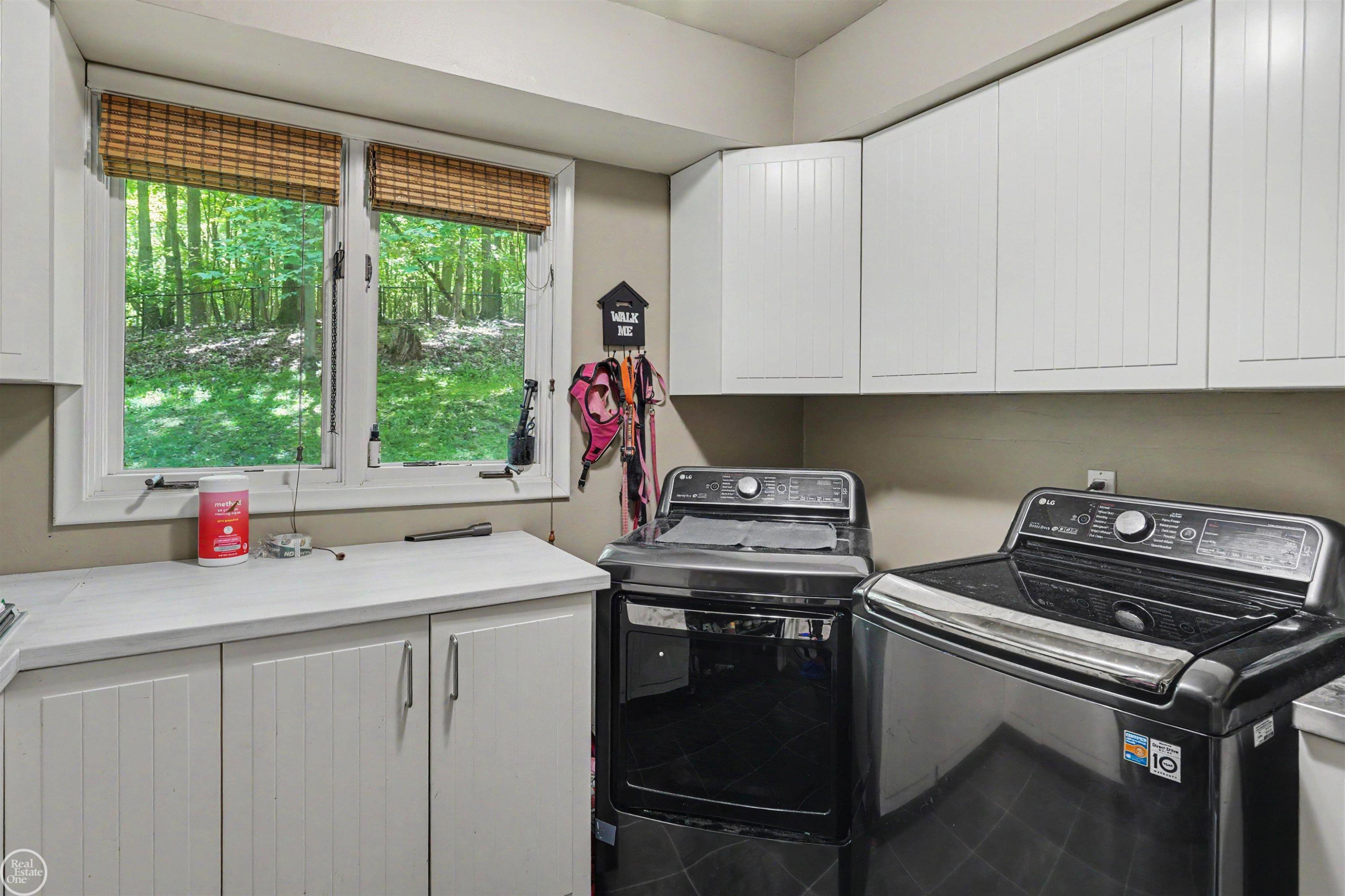 9065 Autumnglo Drive, Clarkston, MI 48348 — Photo 19