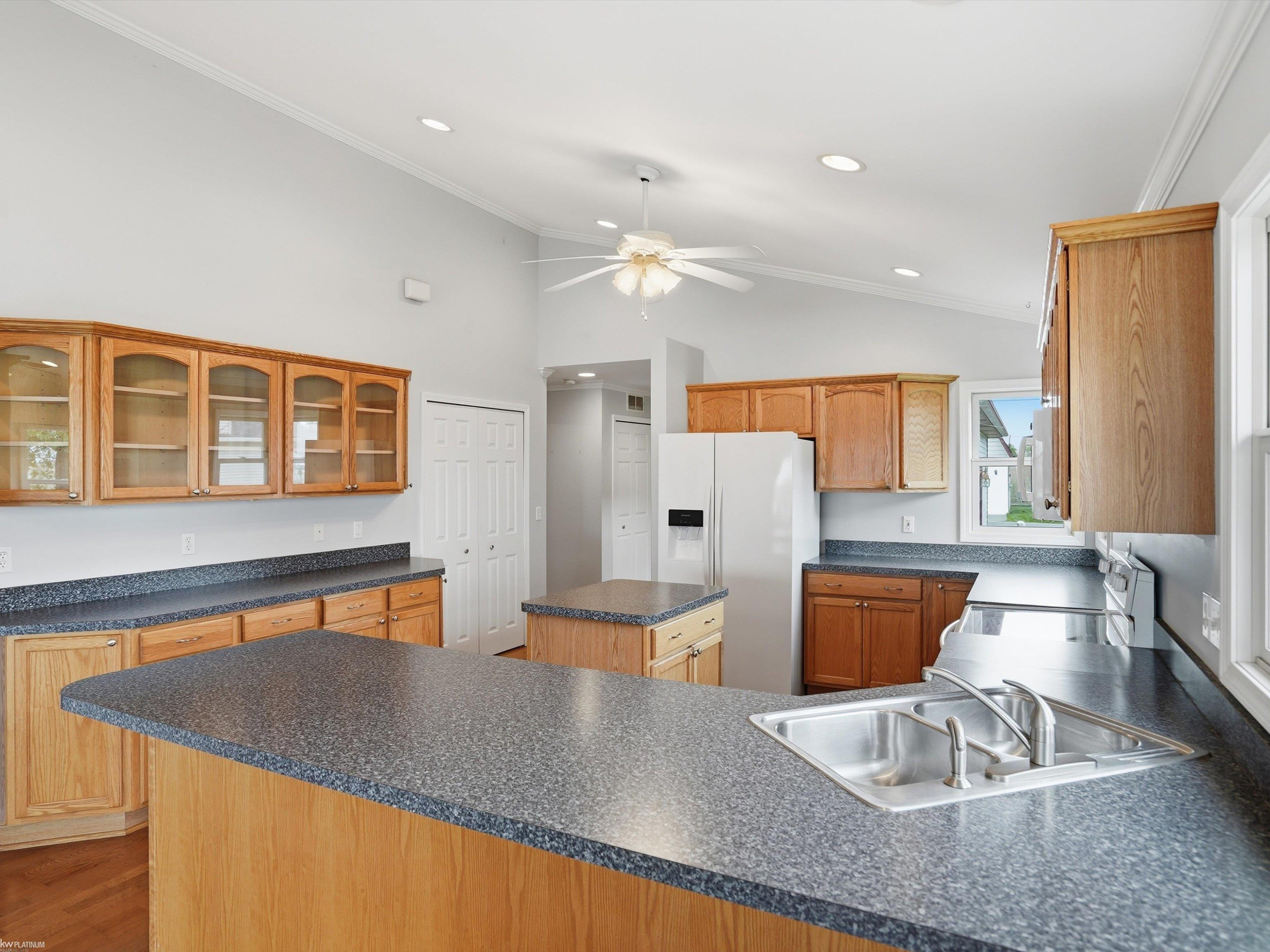 8622 Anchor Bay Drive, MI 48001 — Photo 12