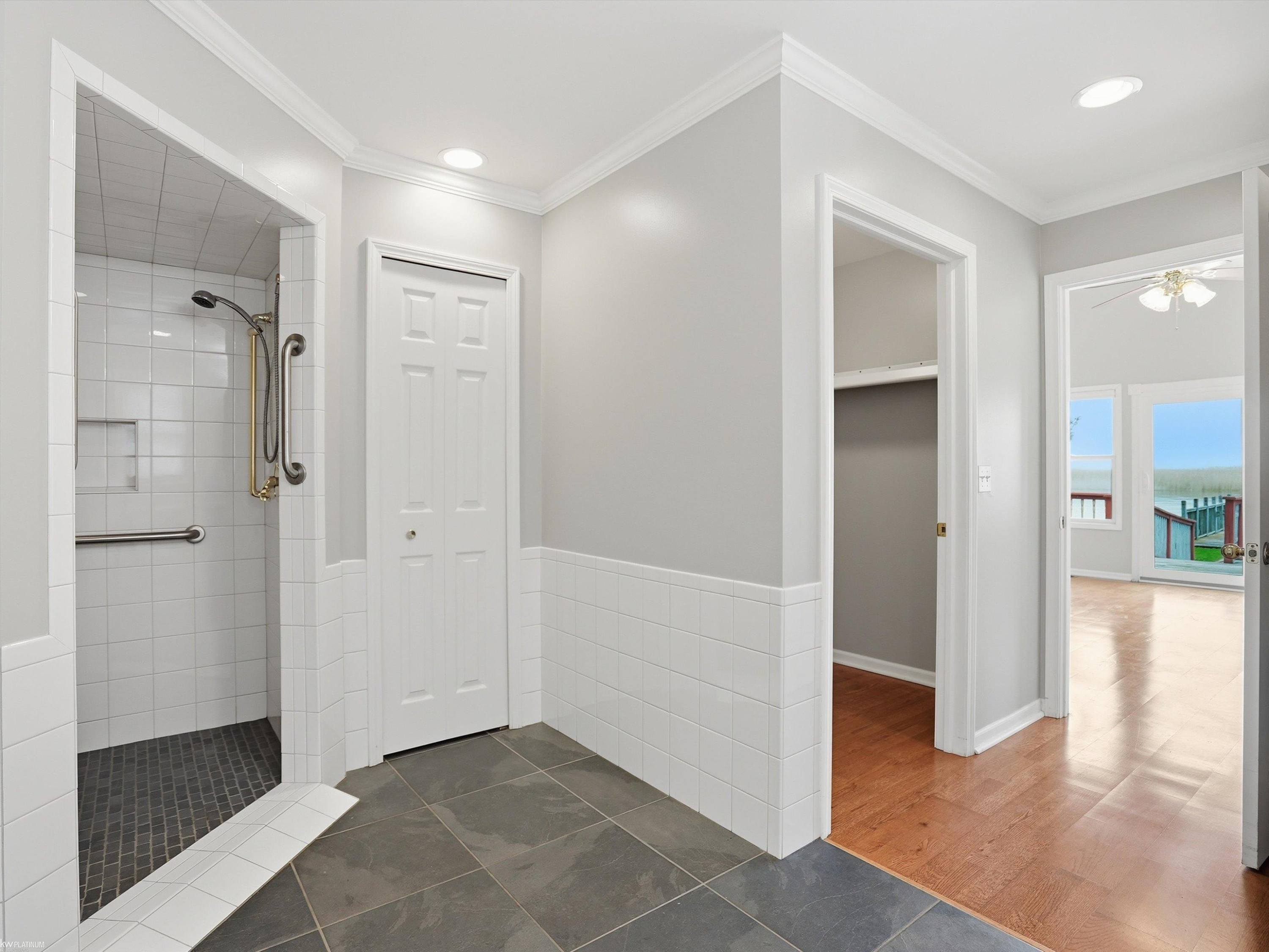8622 Anchor Bay Drive, MI 48001 — Photo 24
