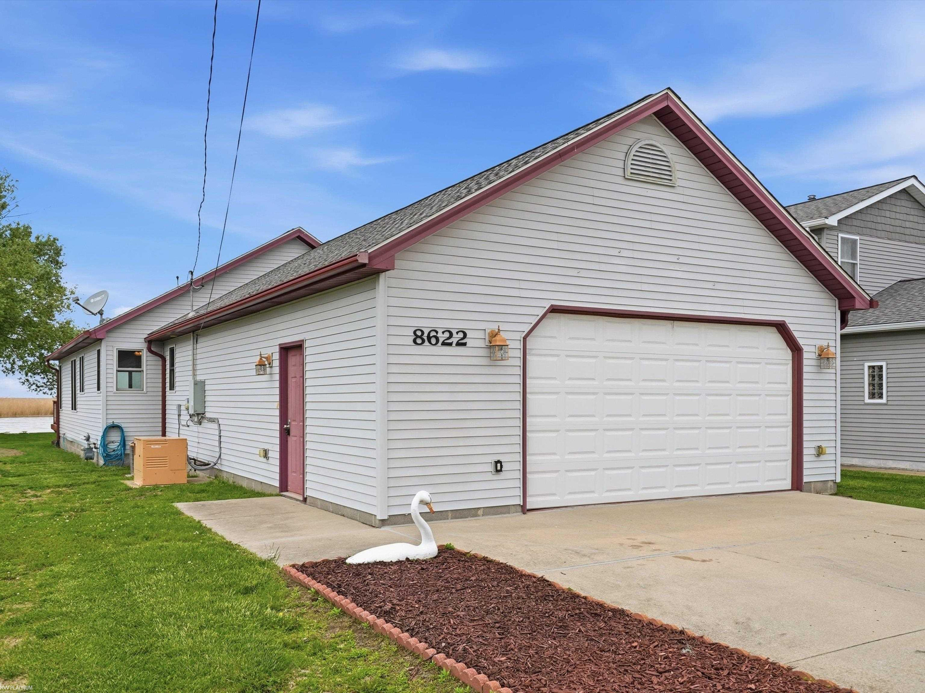 8622 Anchor Bay Drive, MI 48001 — Photo 34