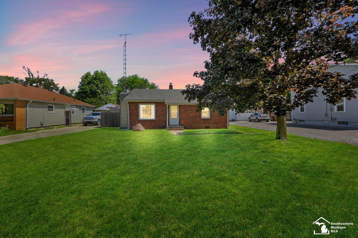 5864 Edgewood Boulevard, Monroe, MI 48161