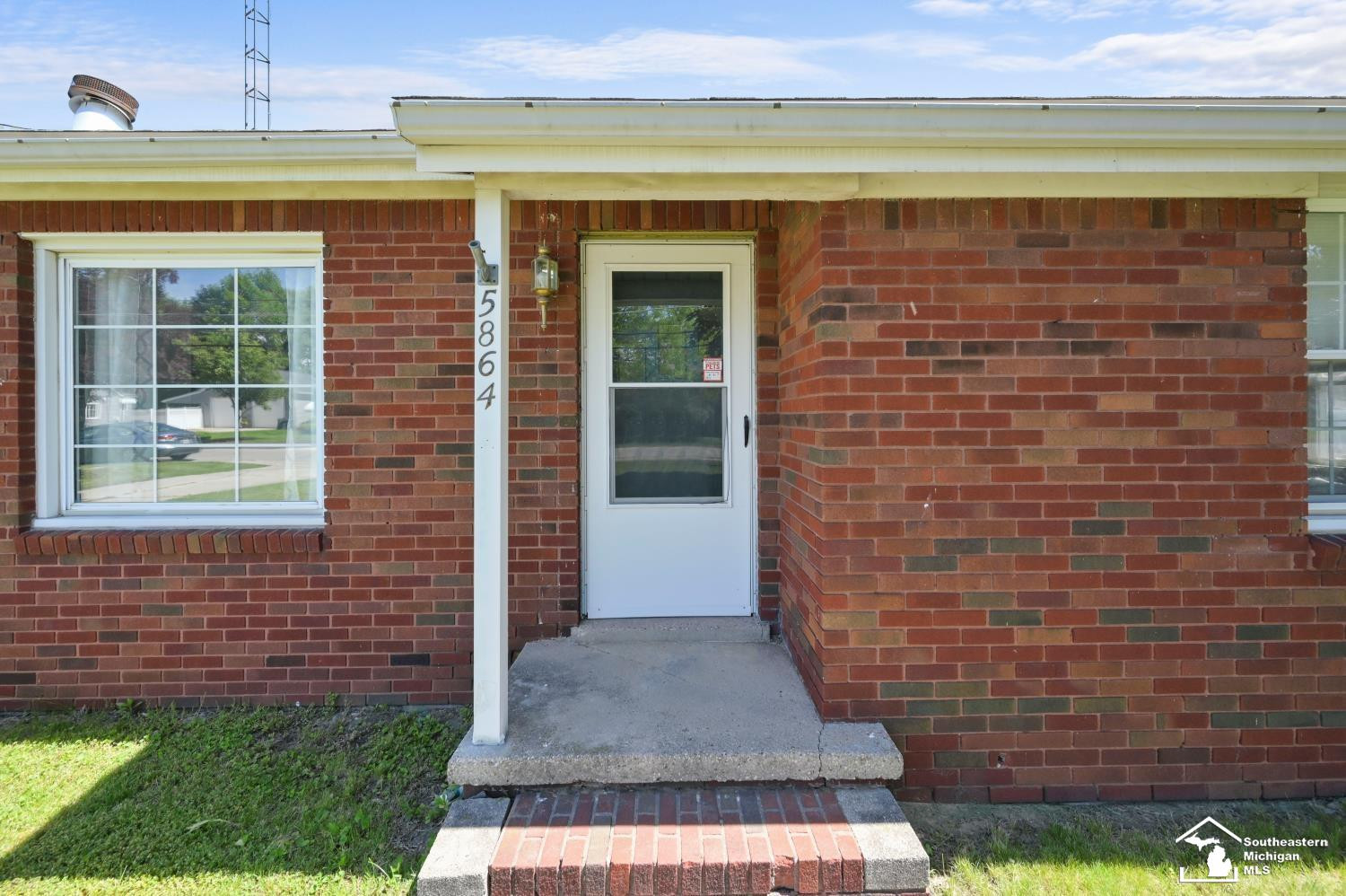 5864 Edgewood Boulevard, Monroe, MI 48161 — Photo 3
