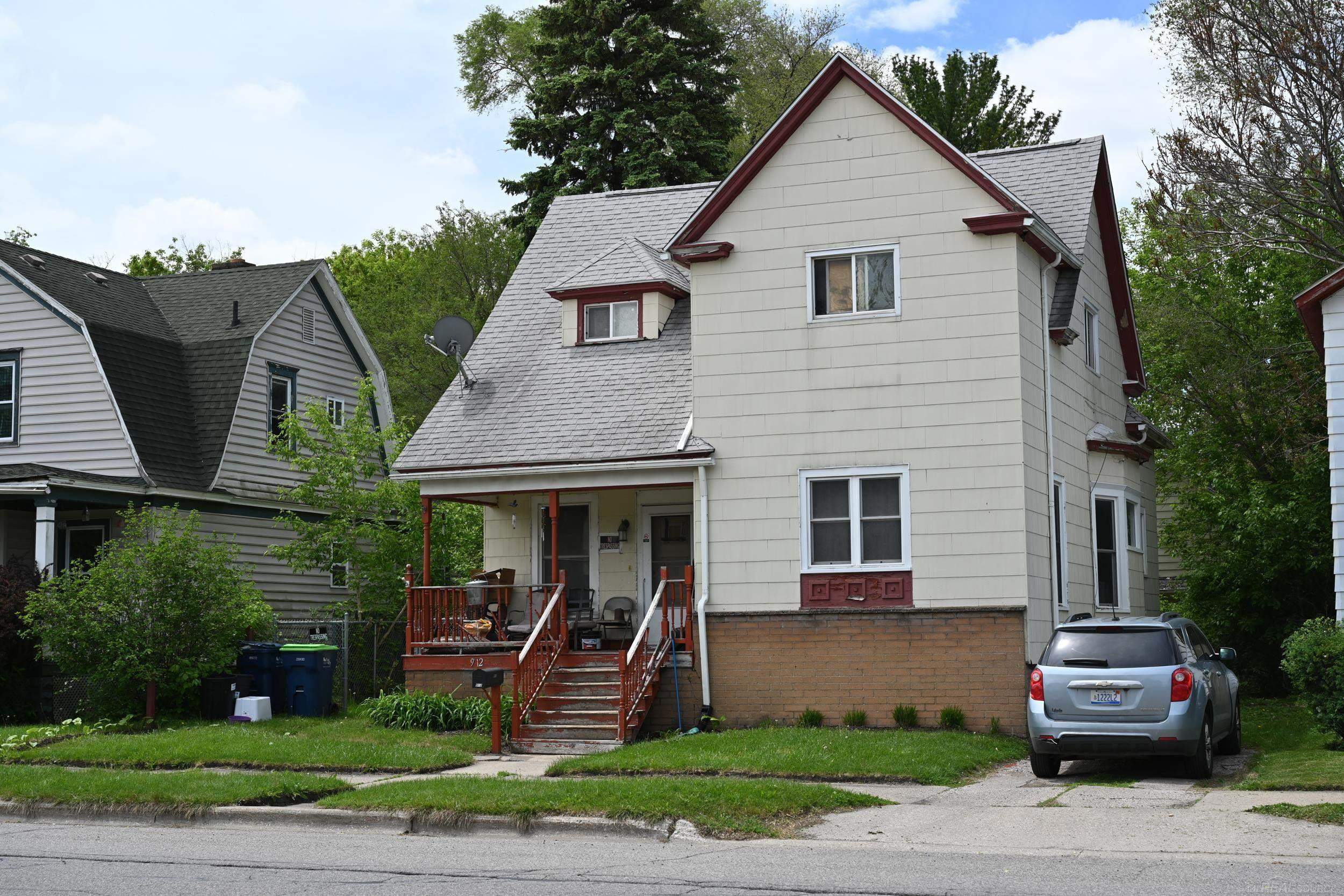 912 Garfield Avenue, Bay City, MI 48708 — front exterior