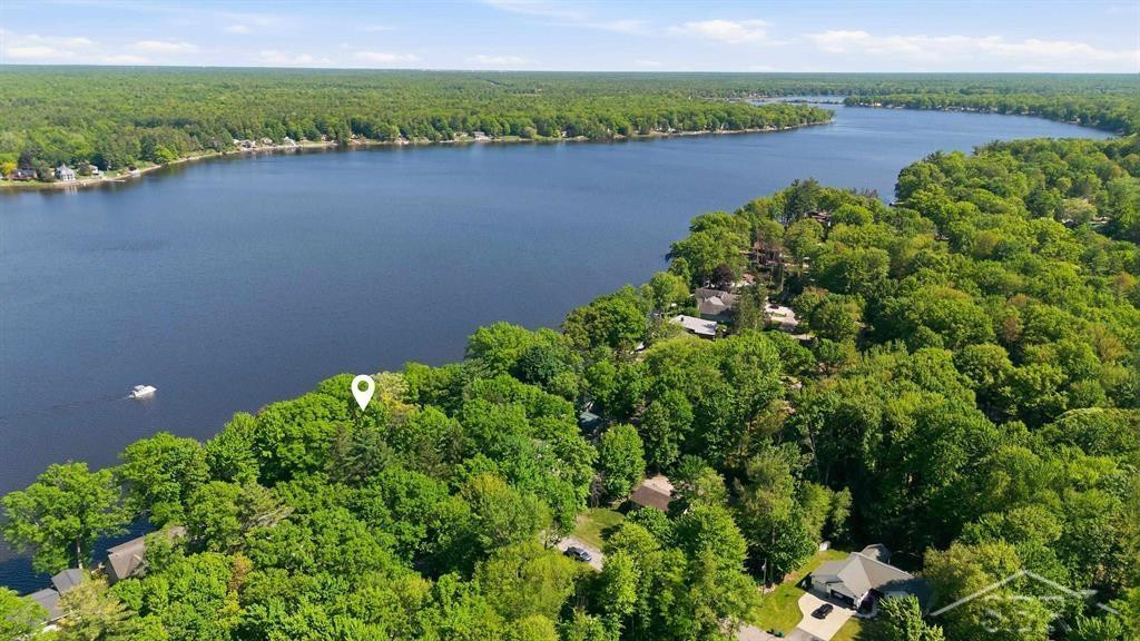 3340 N Lakeside Drive, Sanford, MI 48657