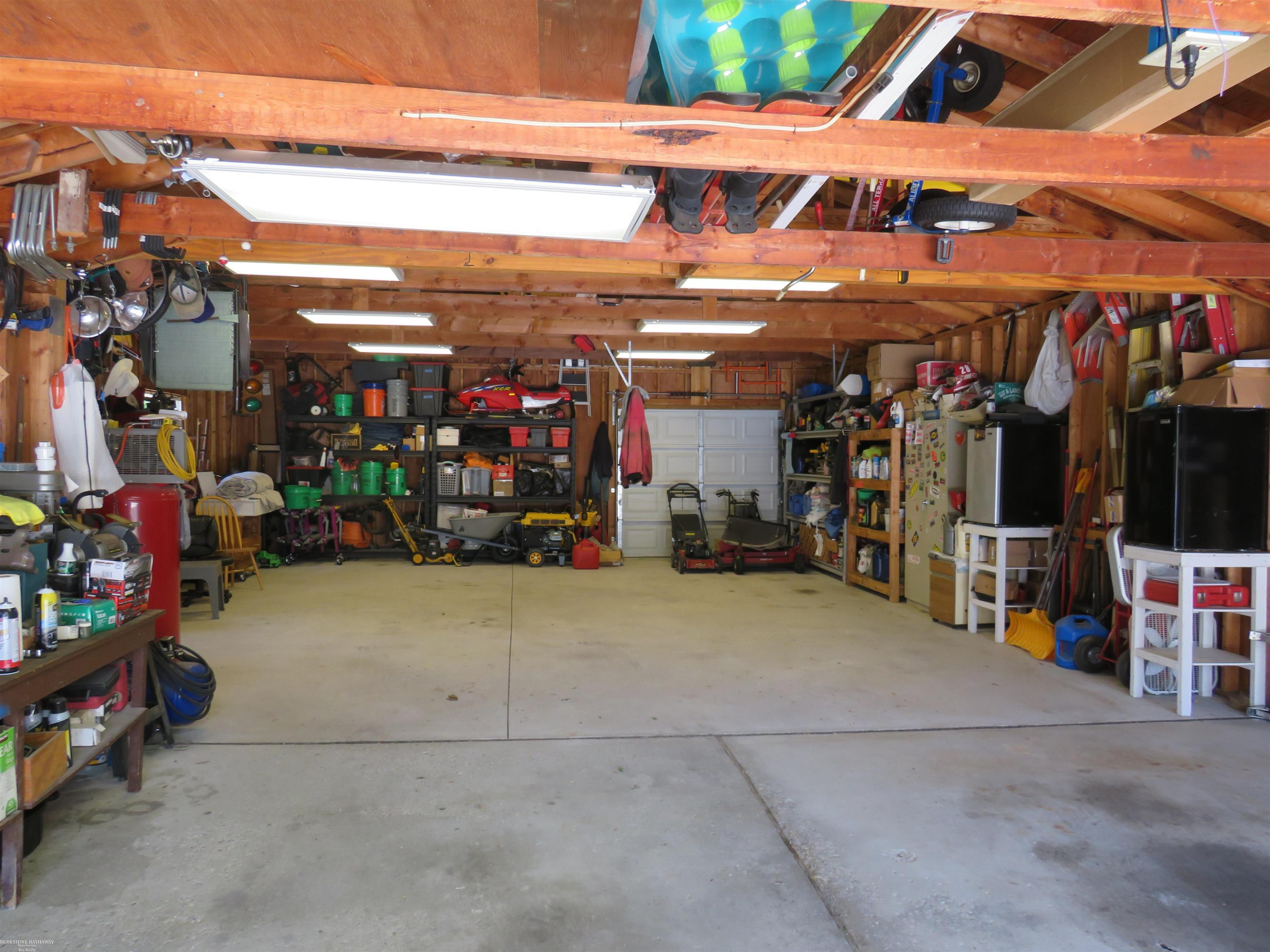 19231 Cooper Street, Clinton Twp, MI 48038 — Photo 24
