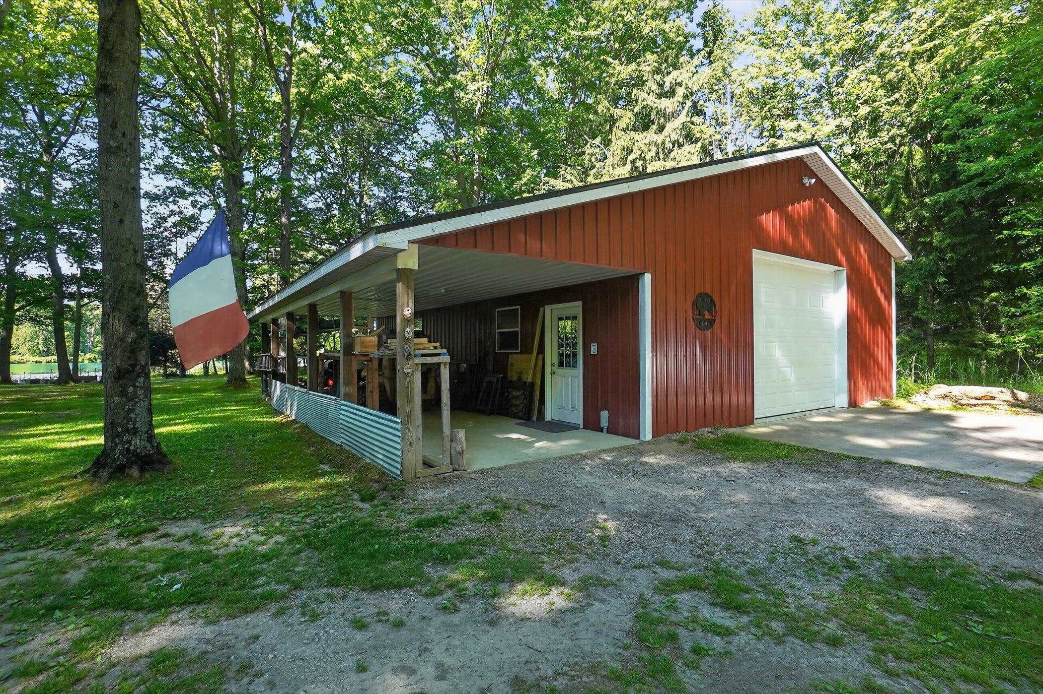 12385 Baumgartner Road, Saint Charles, MI 48655 — Photo 5