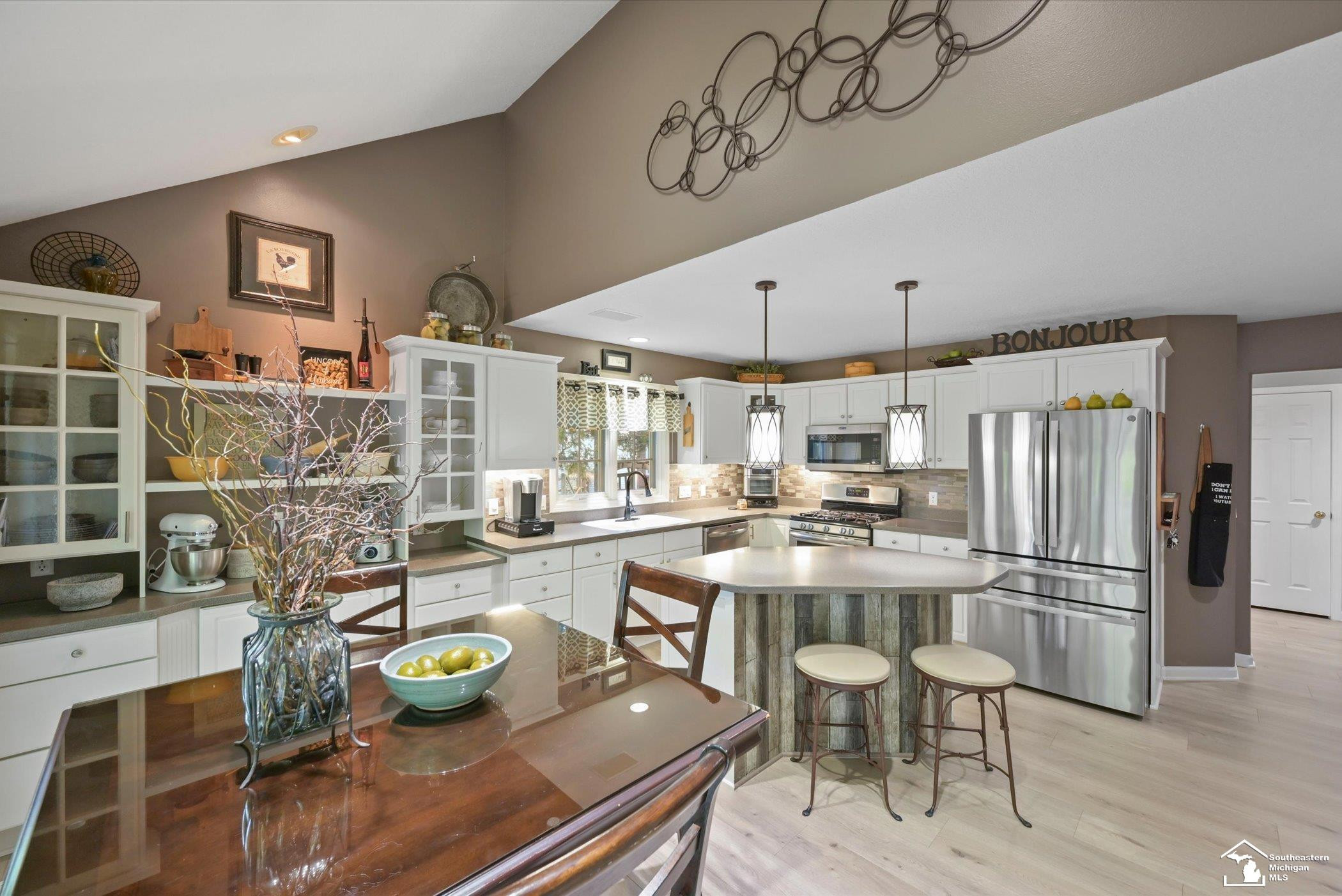 7141 S Valley Circle, Lambertville, MI 48144 — Photo 3
