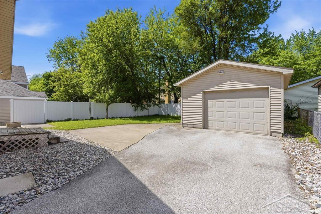 914 W Collins Street, Midland, MI 48640 — Photo 3