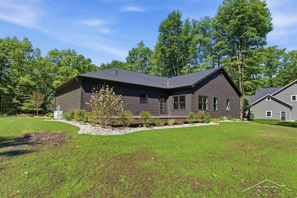 875 S Crooked Tree Lane, Midland, MI 48640 — Photo 29