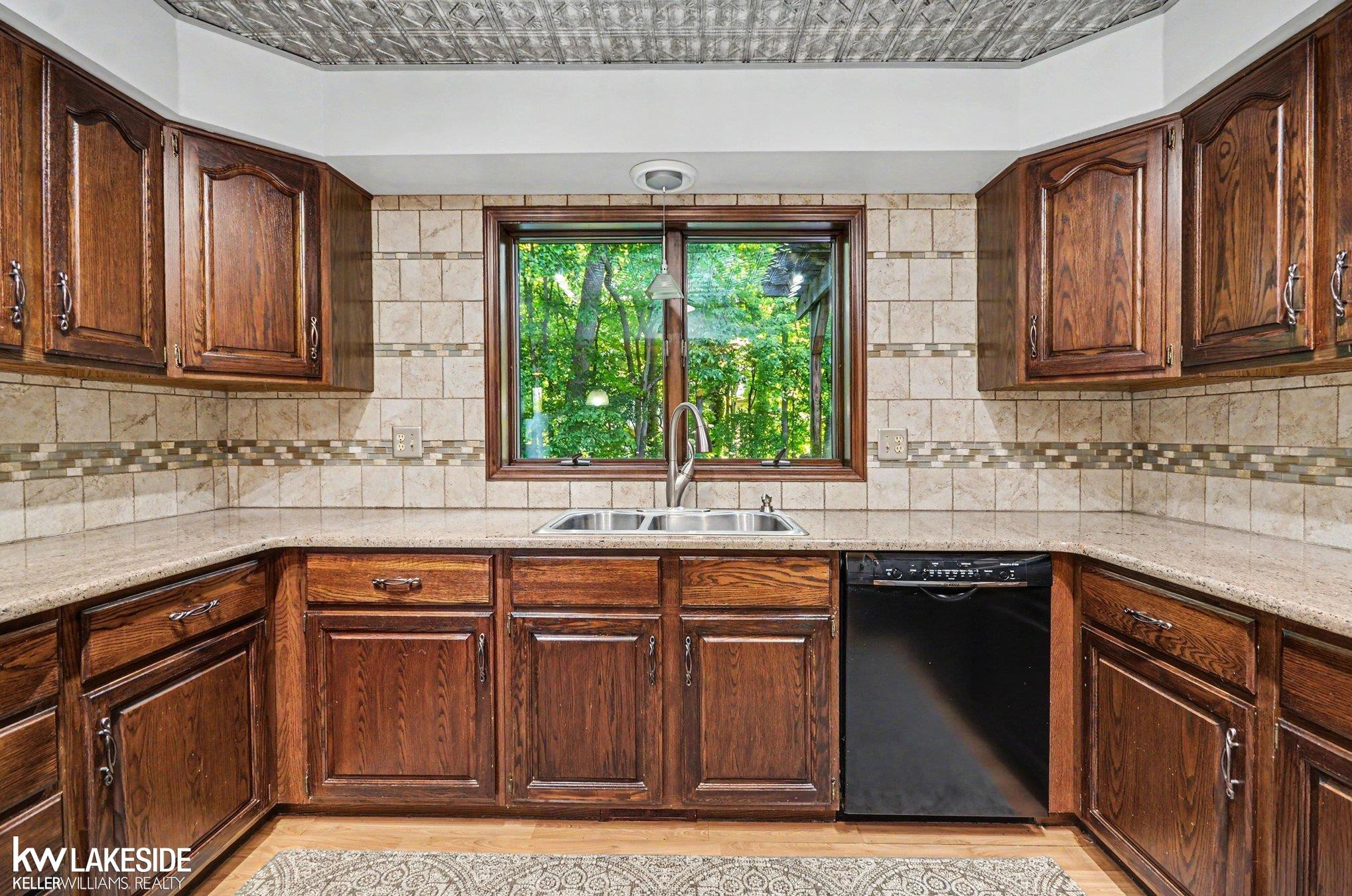 47744 Westlake Drive, Shelby Twp, MI 48315 — Photo 11