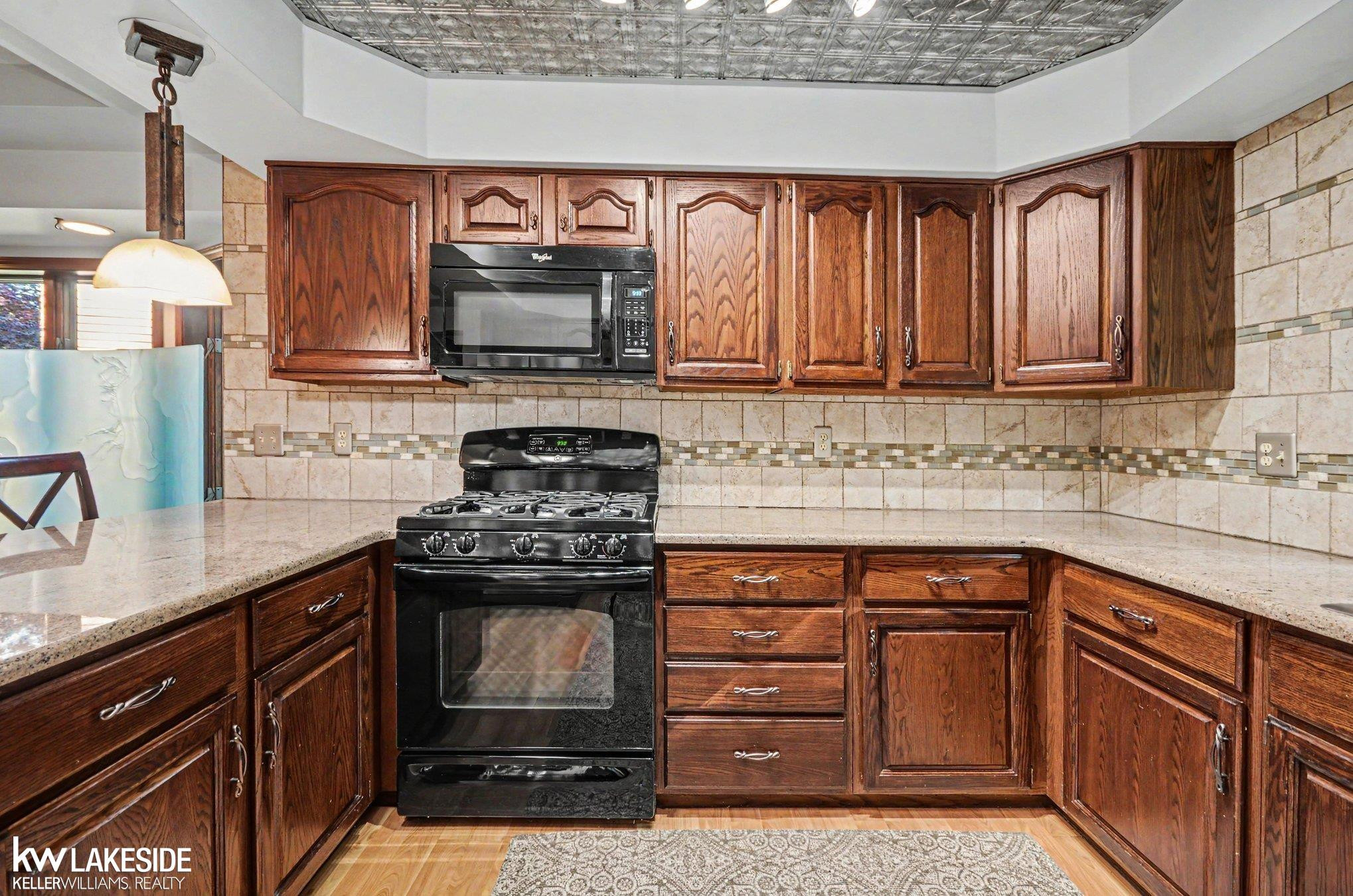 47744 Westlake Drive, Shelby Twp, MI 48315 — Photo 12