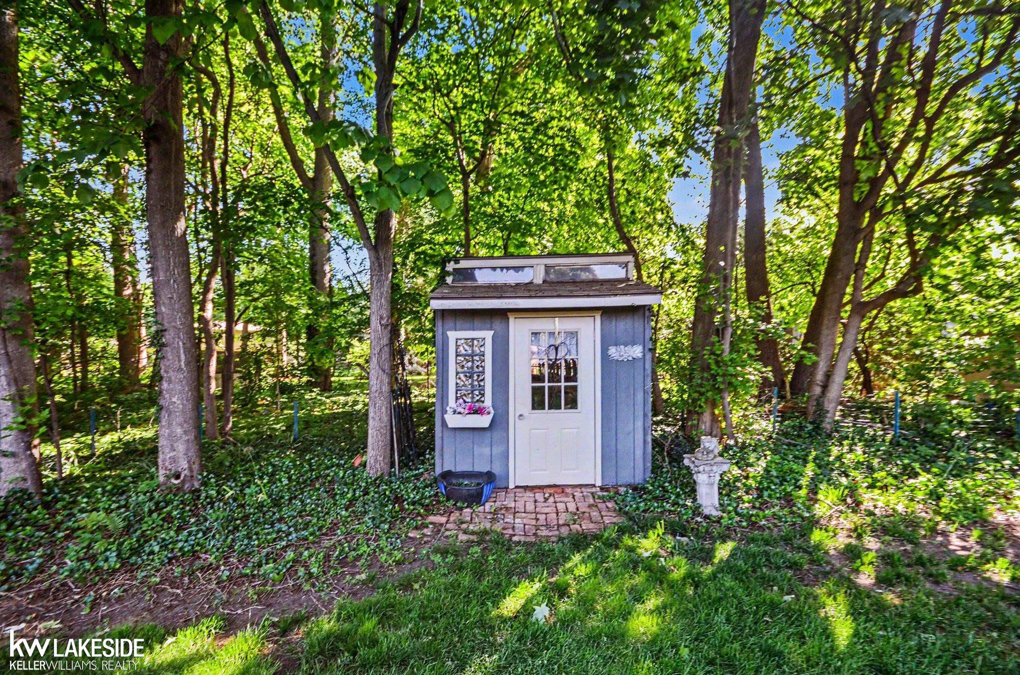 47744 Westlake Drive, Shelby Twp, MI 48315 — Photo 28
