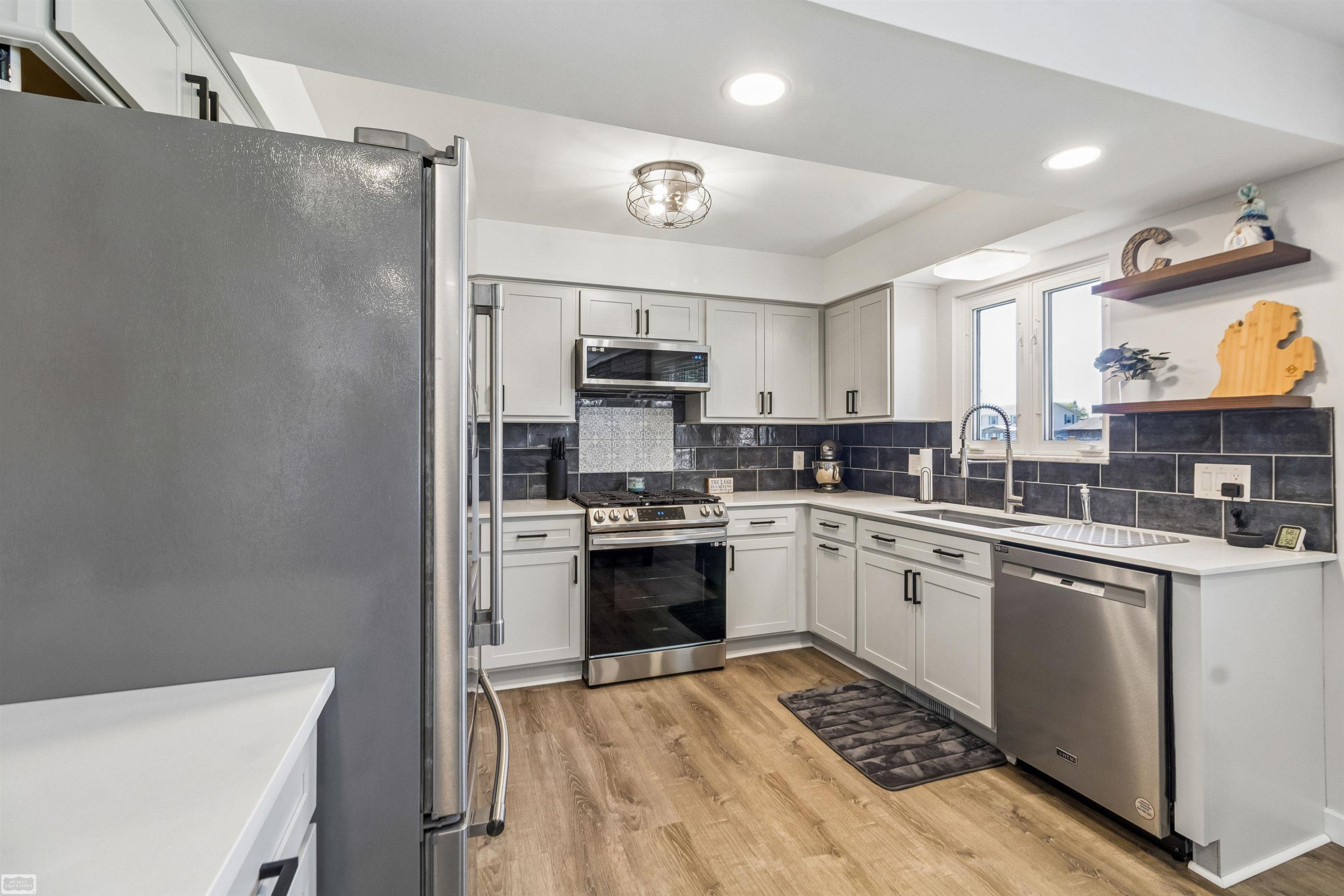 7253 Flamingo Road, Algonac, MI 48001 — Photo 18