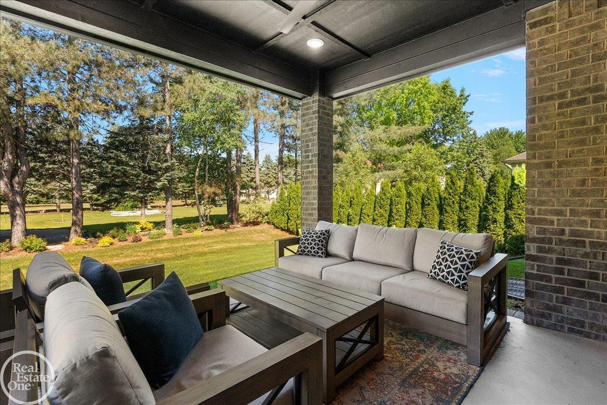 52801 Royal Park Avenue, Unit #6, Shelby Twp, MI 48315 — Photo 6