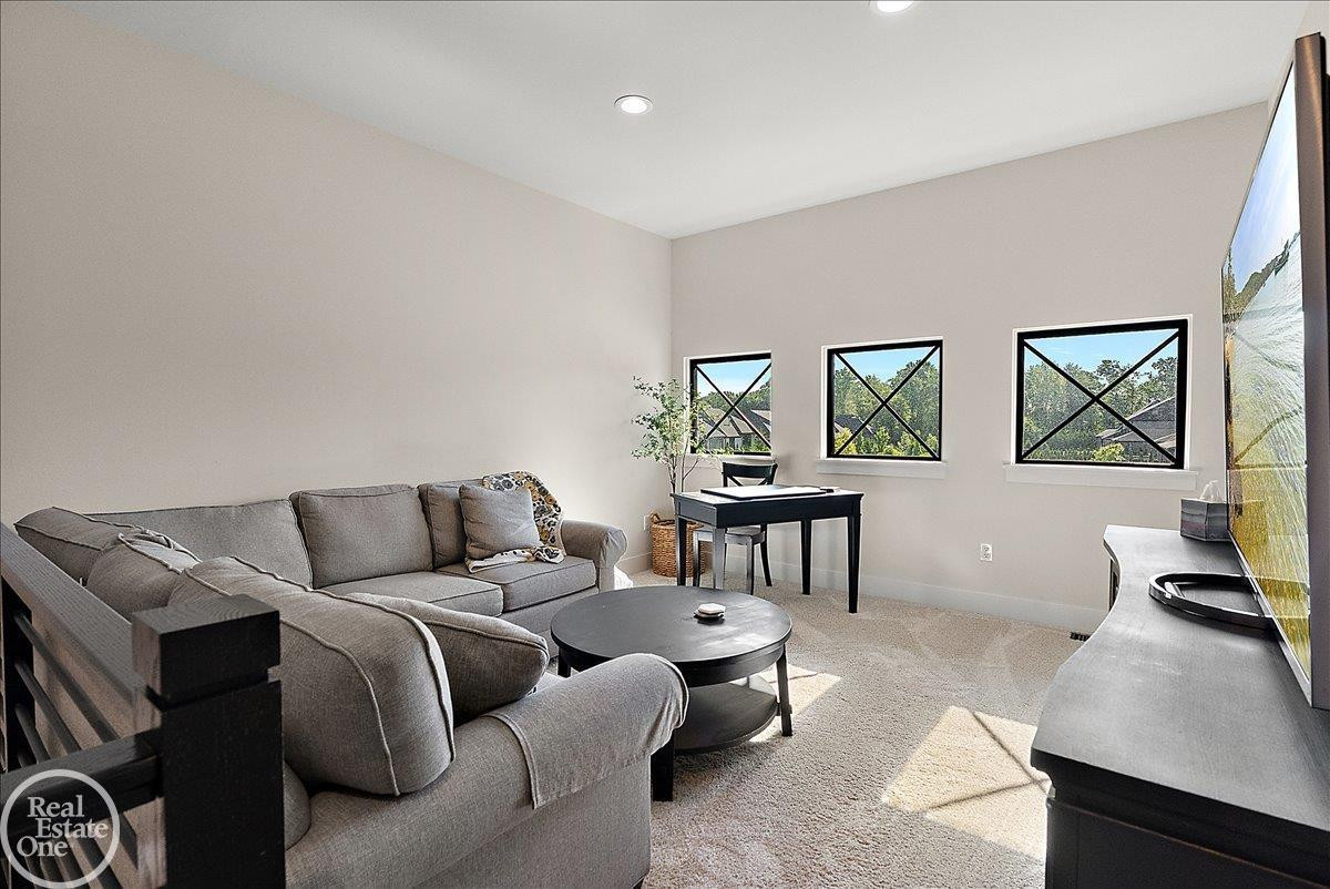 52801 Royal Park Avenue, Unit #6, Shelby Twp, MI 48315 — Photo 27