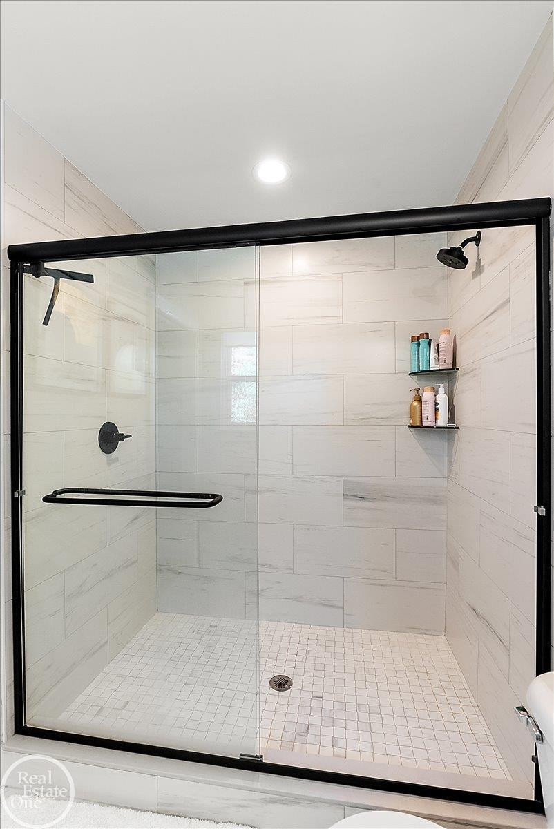 52801 Royal Park Avenue, Unit #6, Shelby Twp, MI 48315 — Photo 36