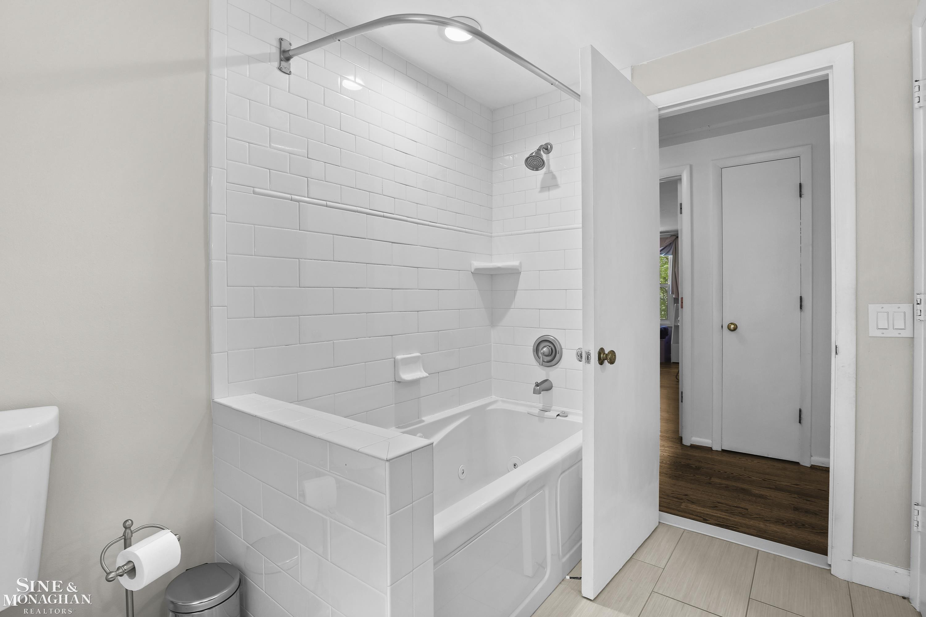 22636 King Richard Court, Beverly Hills, MI 48025 — Photo 36