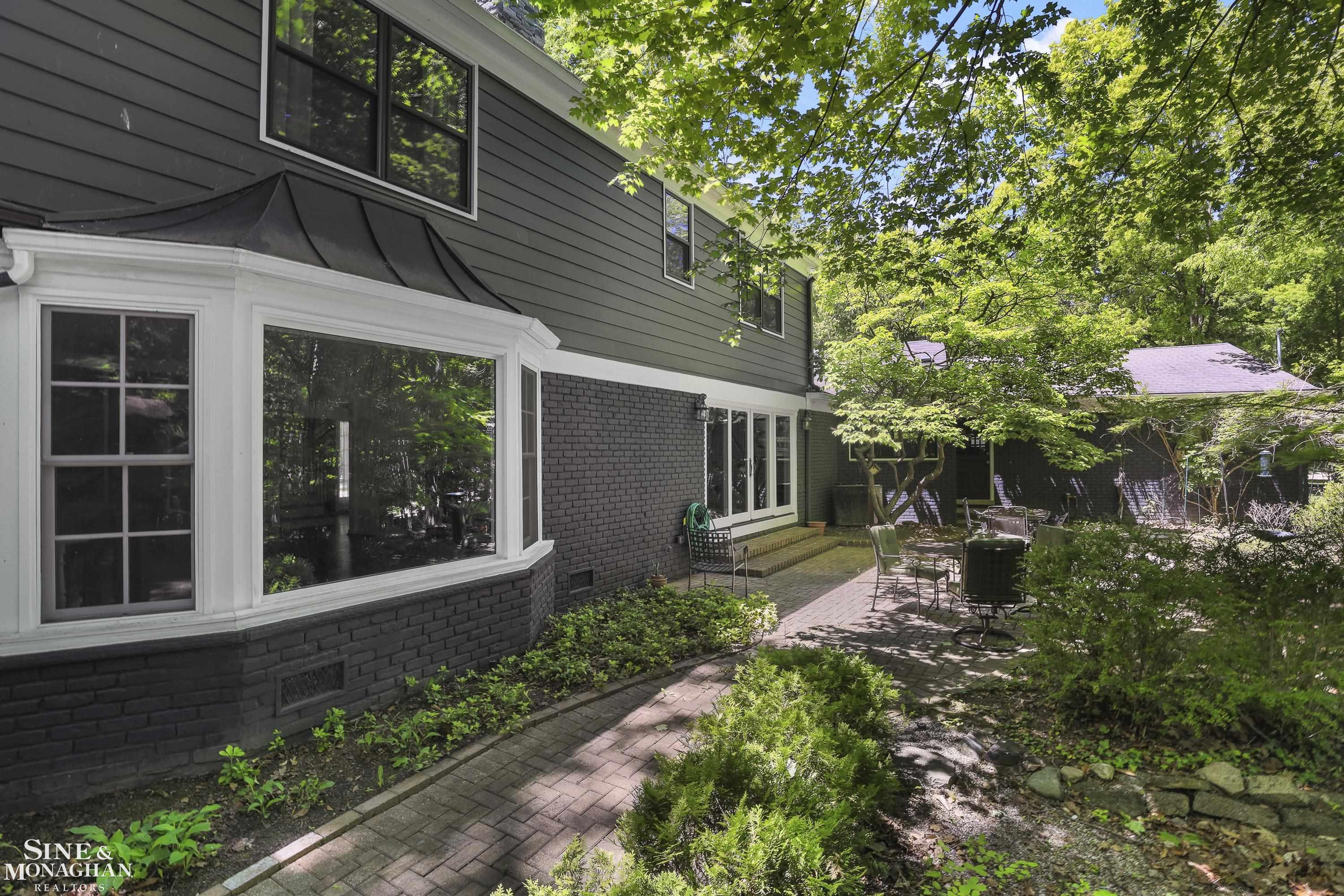 22636 King Richard Court, Beverly Hills, MI 48025 — Photo 47