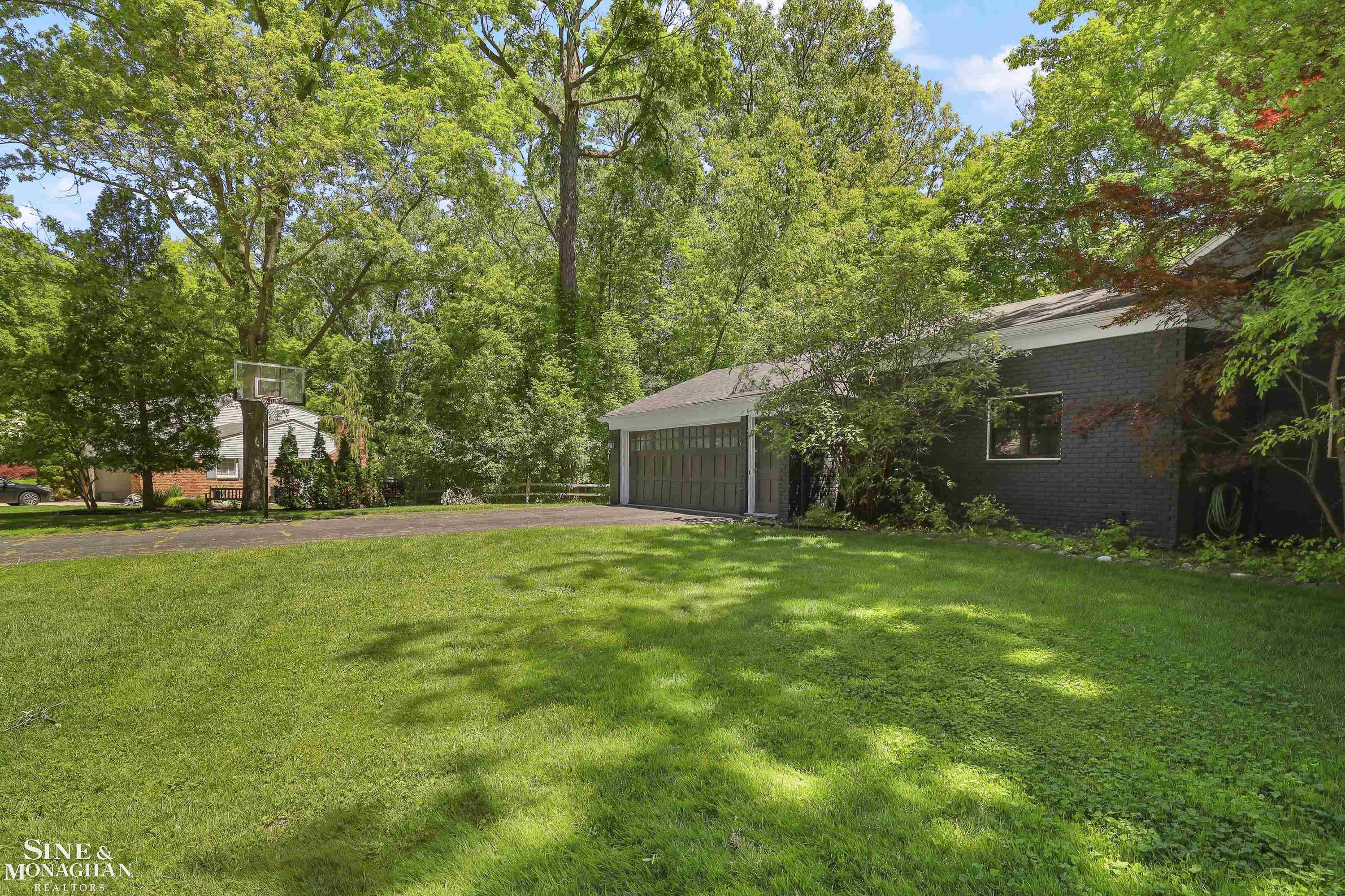 22636 King Richard Court, Beverly Hills, MI 48025 — Photo 61