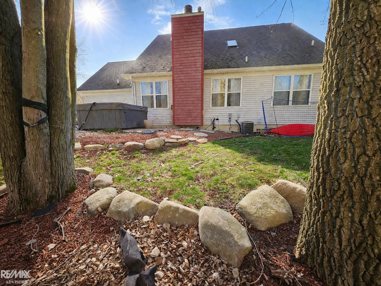 54690 Beacon Cove Circle, New Baltimore, MI 48047 — Photo 33